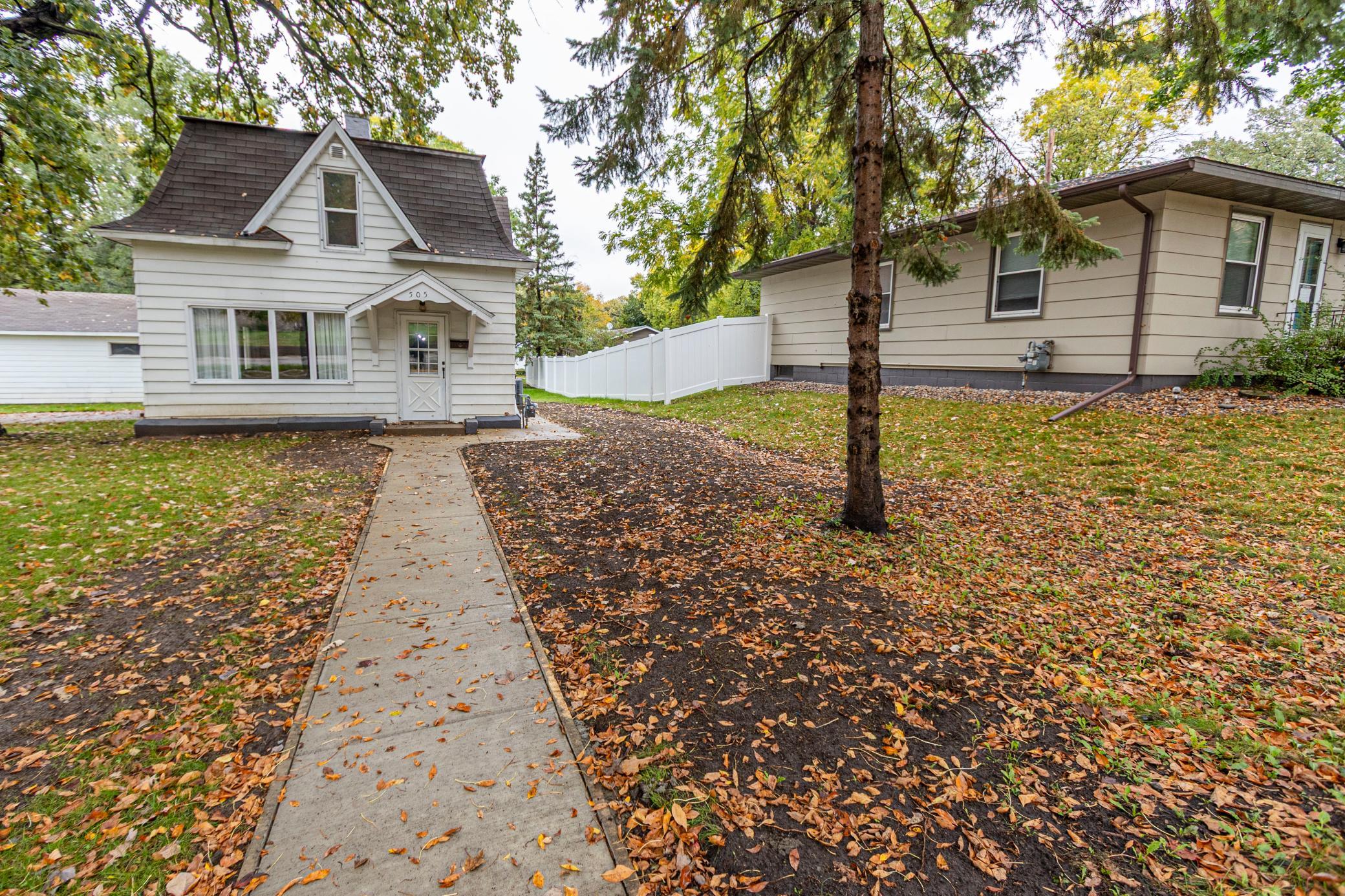 505 8th Avenue E Property Photo 2