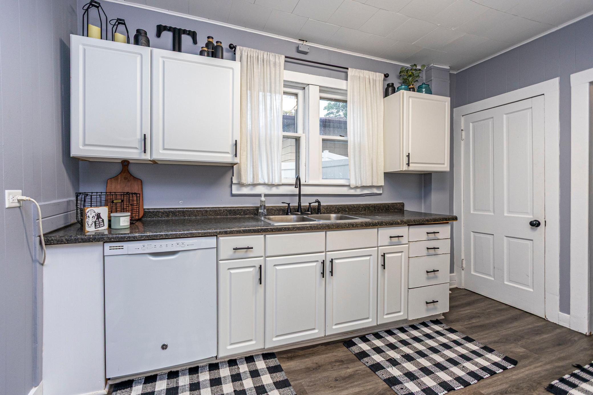 505 8th Avenue E Property Photo 10