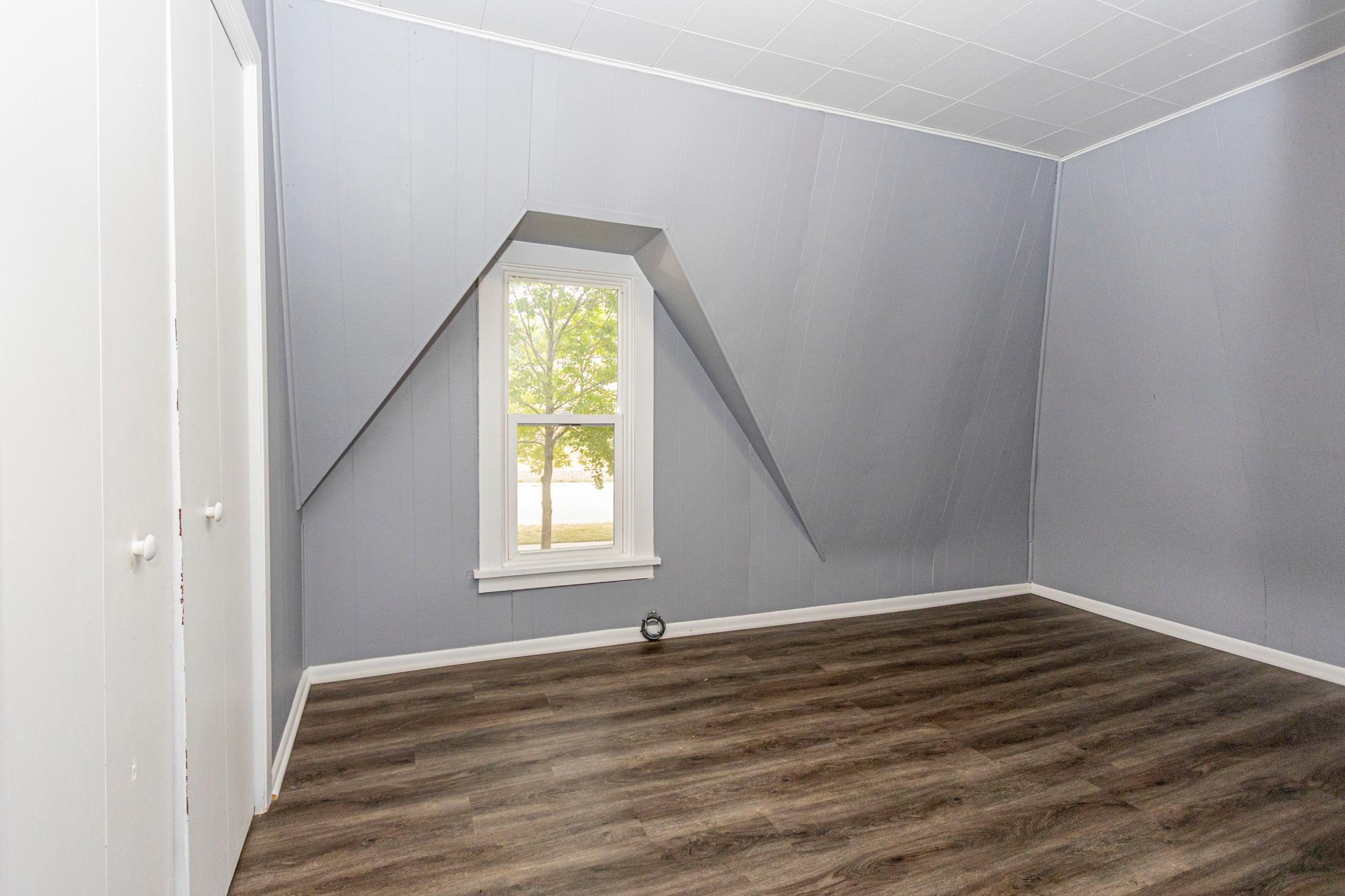 505 8th Avenue E Property Photo 17
