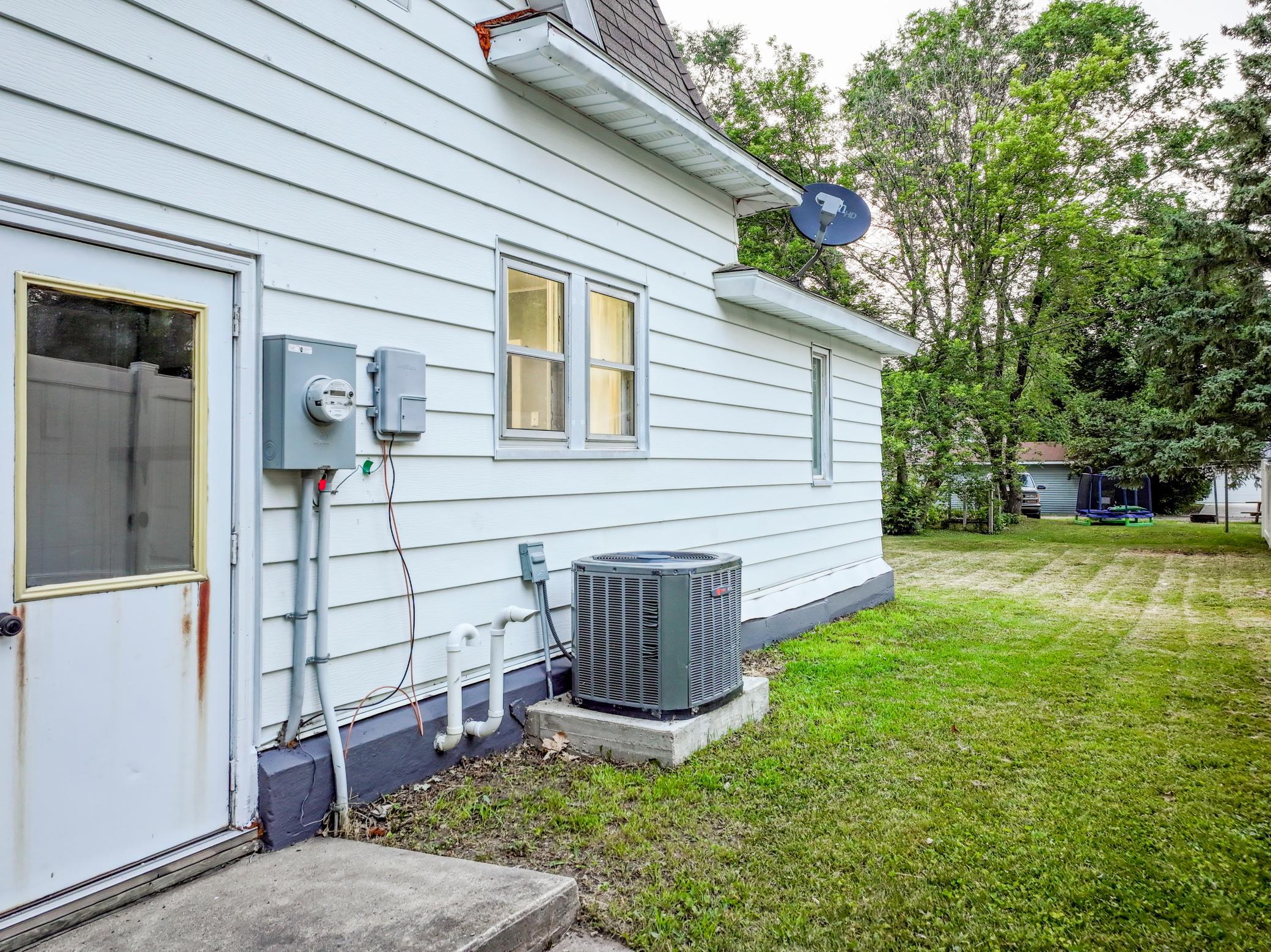 505 8th Avenue E Property Photo 33