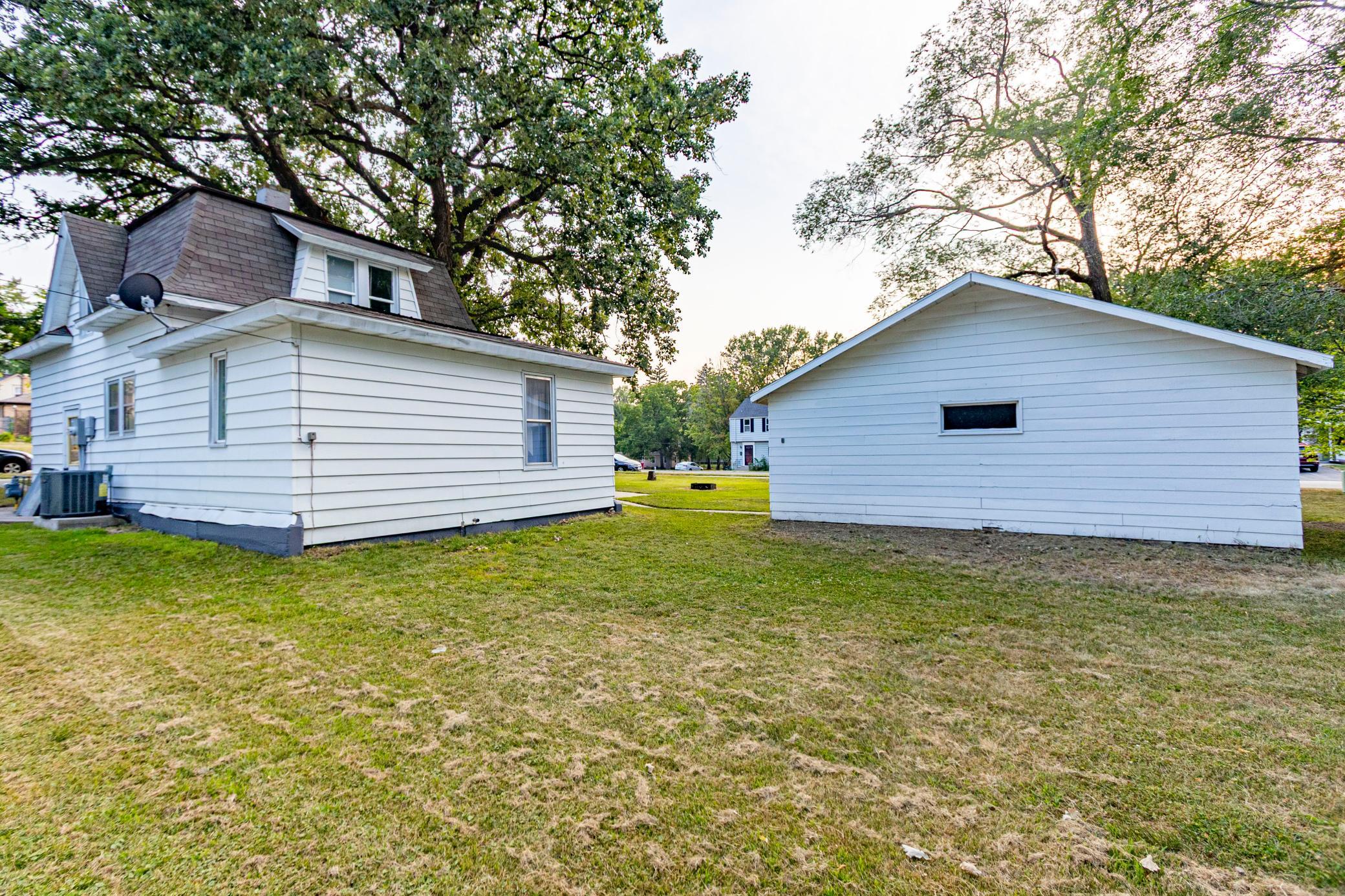 505 8th Avenue E Property Photo 34