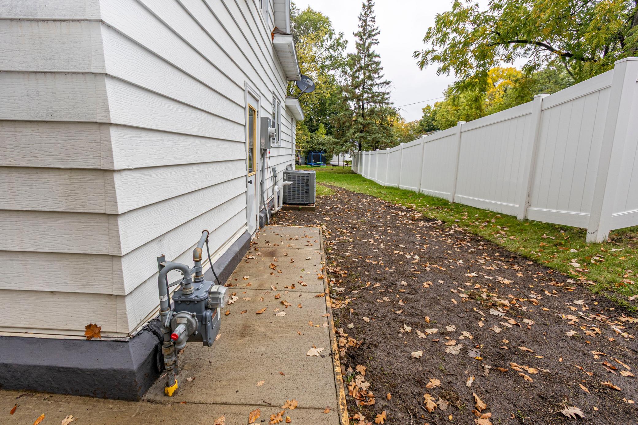505 8th Avenue E Property Photo 35