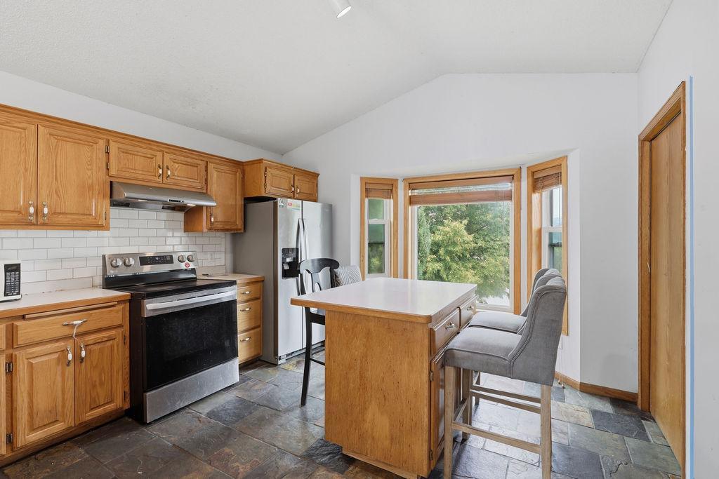 17373 Glencoe Avenue Property Photo 3