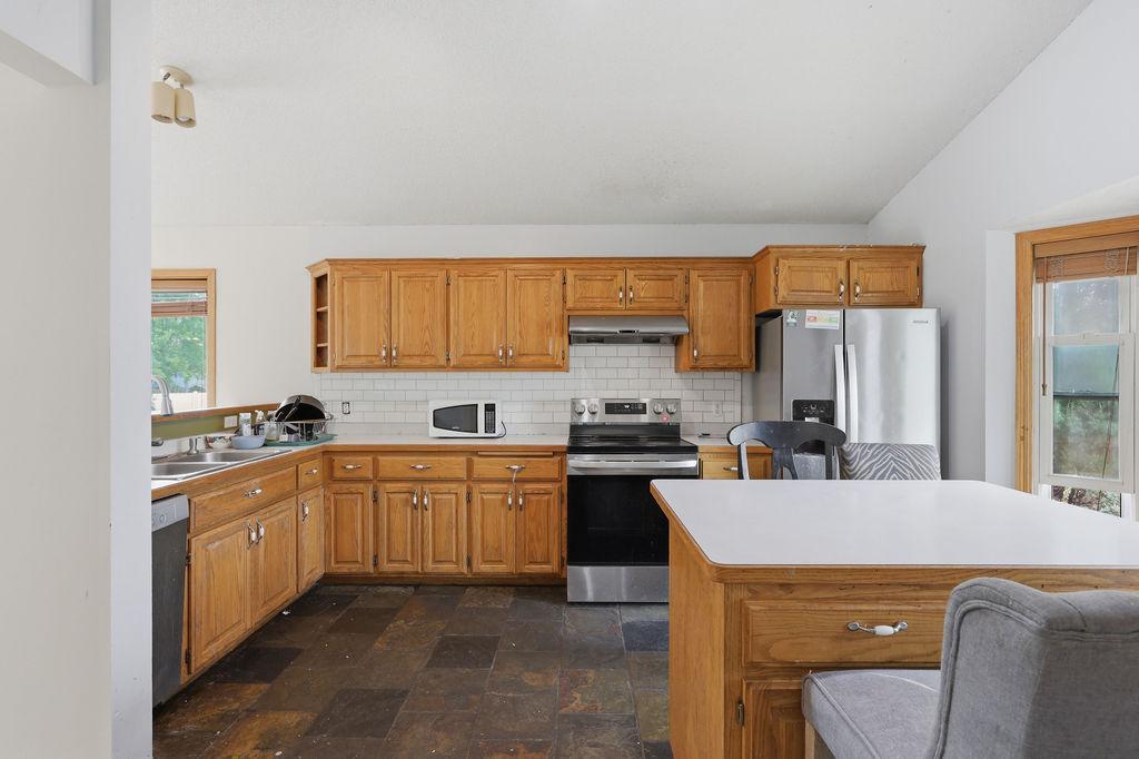 17373 Glencoe Avenue Property Photo 4