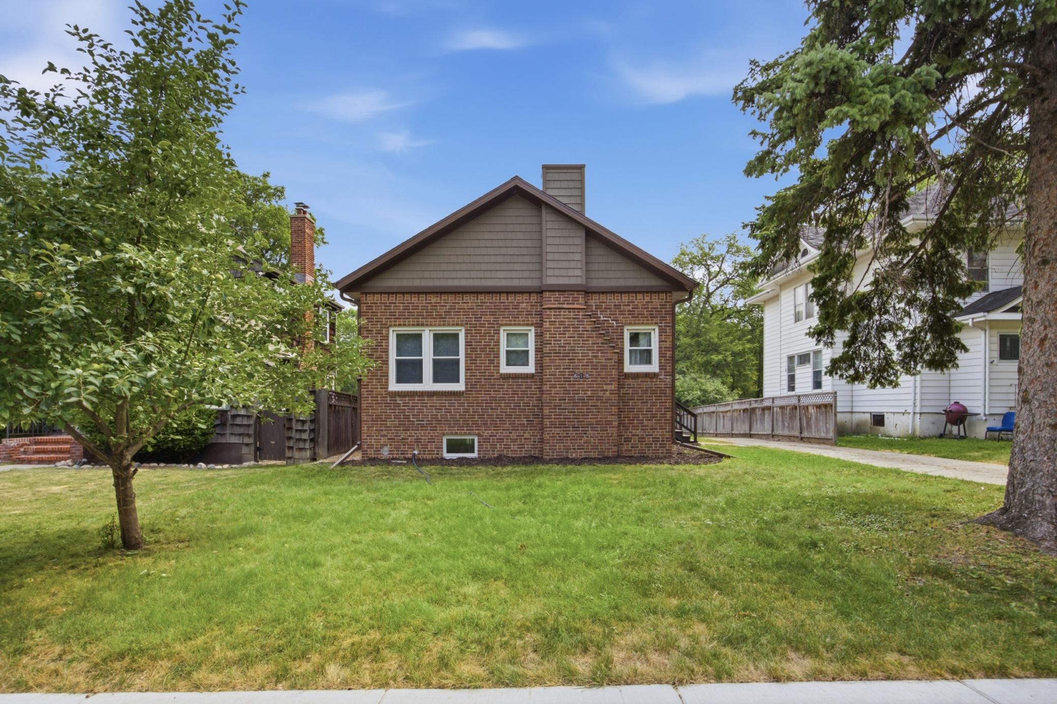 618 6th Street S Property Photo 2