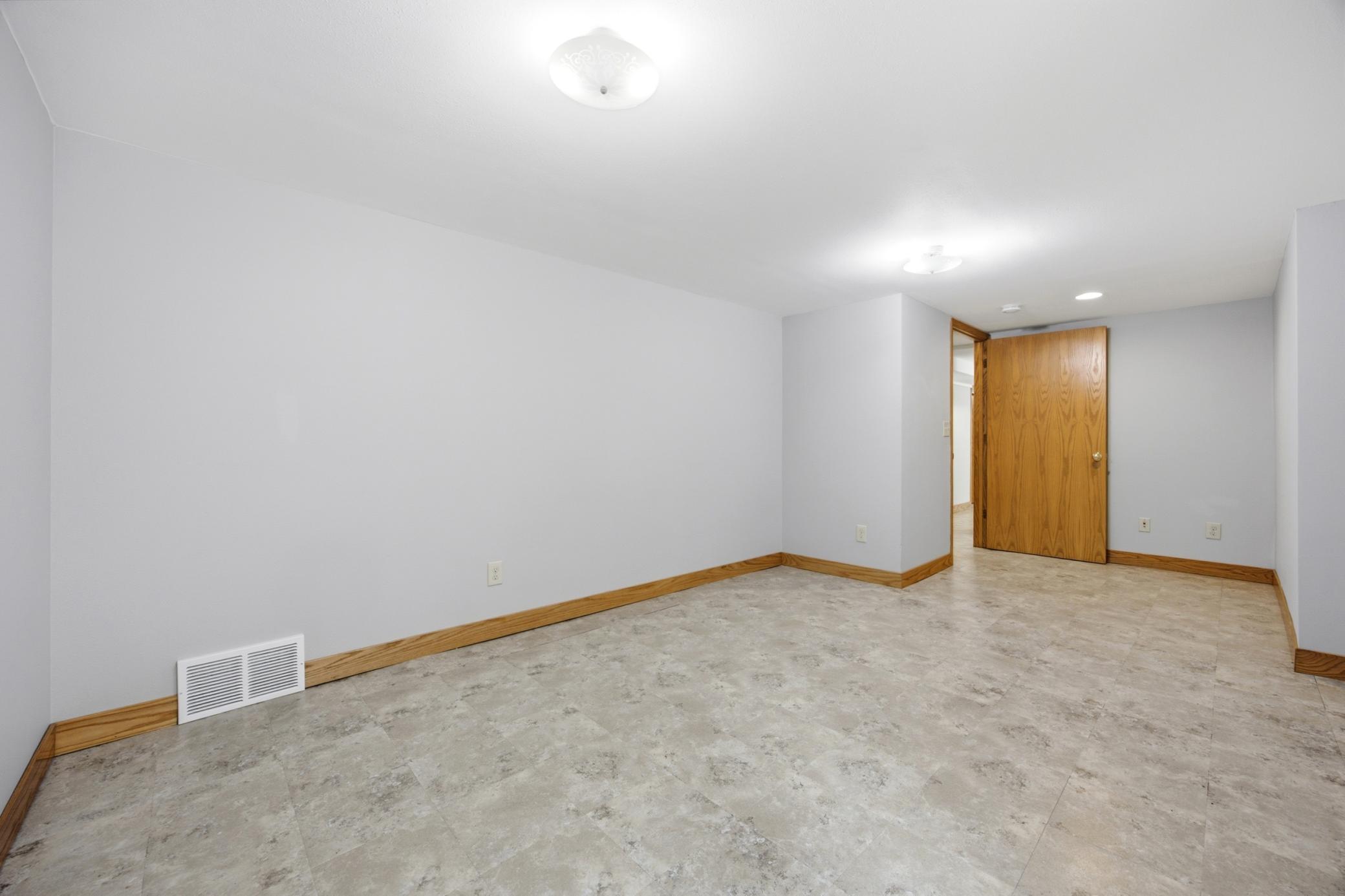 618 6th Street S Property Photo 22
