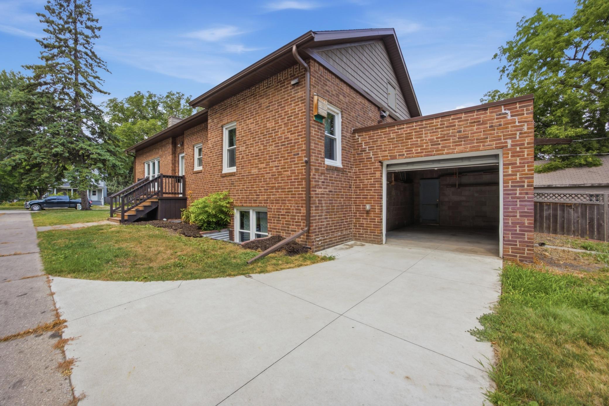 618 6th Street S Property Photo 27