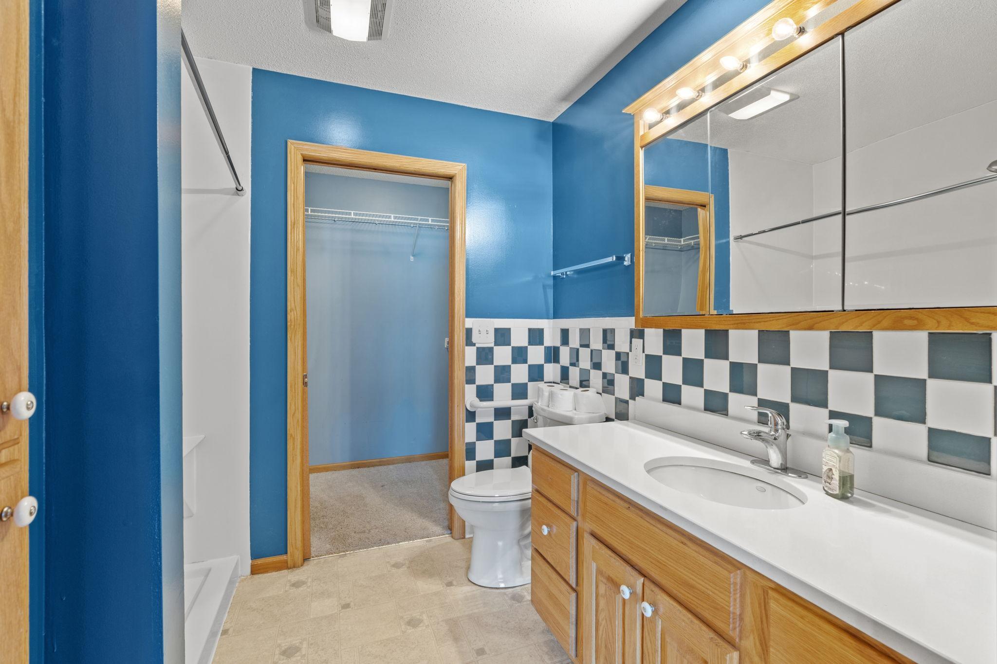 535 Meadows Drive Property Photo 13