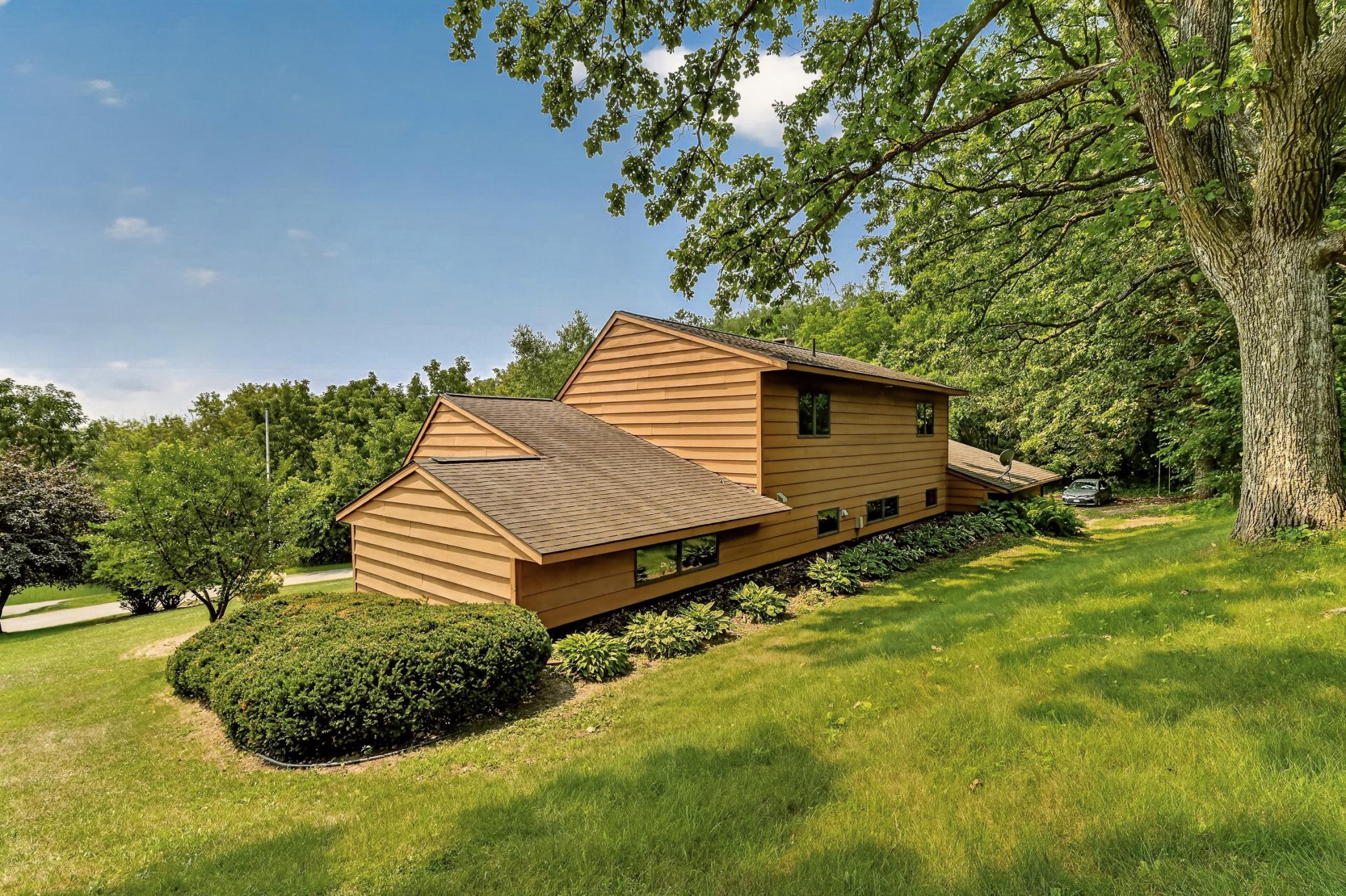 1007 Sunset Road Property Photo 3