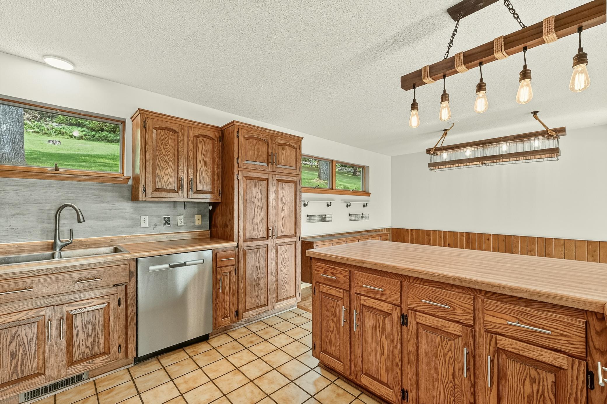 1007 Sunset Road Property Photo 16