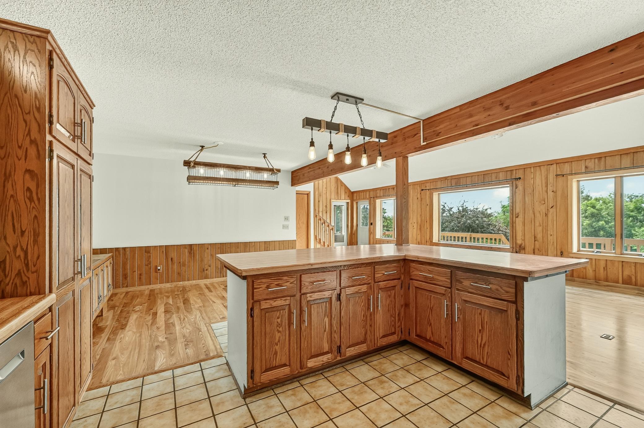 1007 Sunset Road Property Photo 17