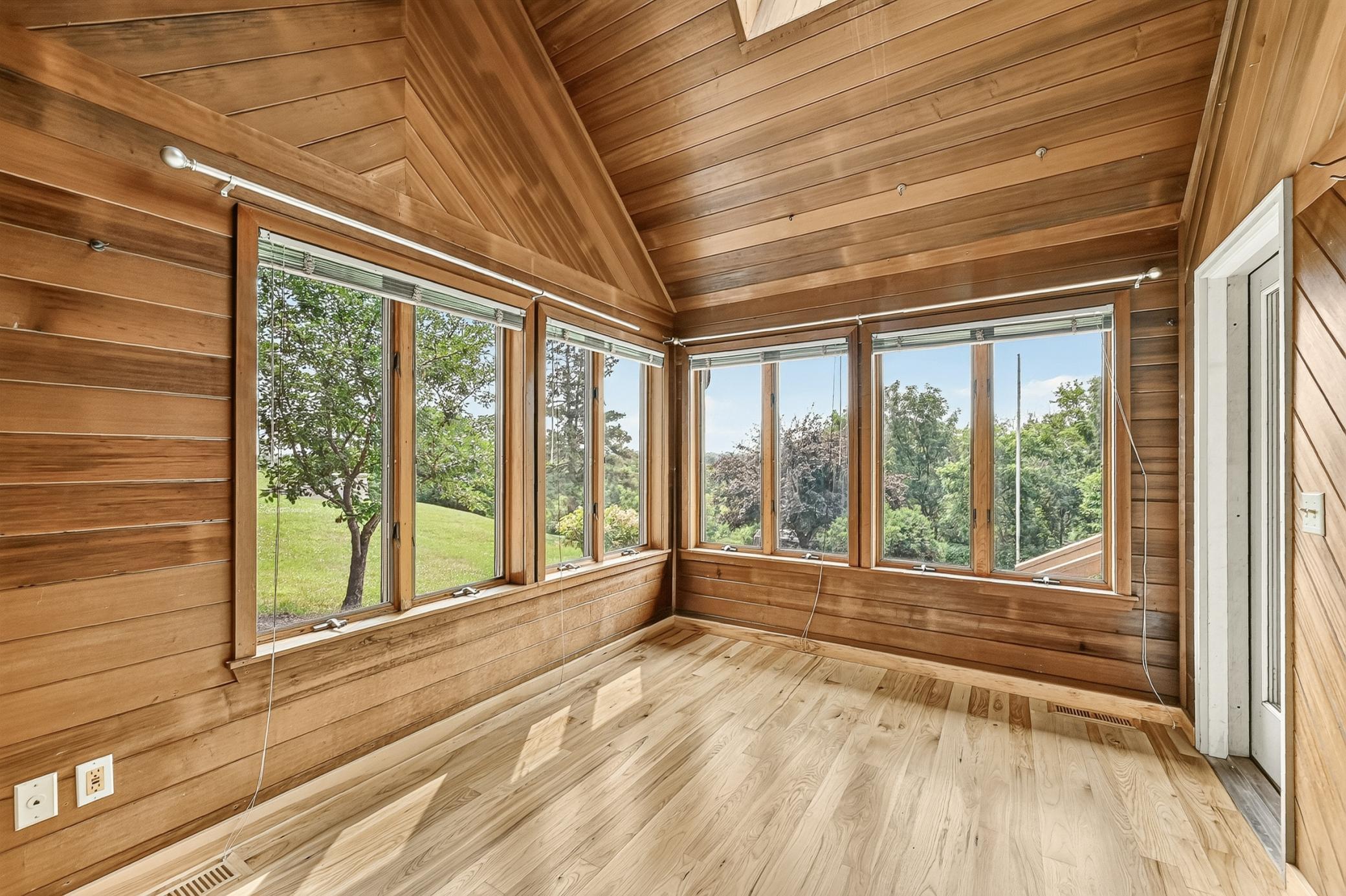 1007 Sunset Road Property Photo 25
