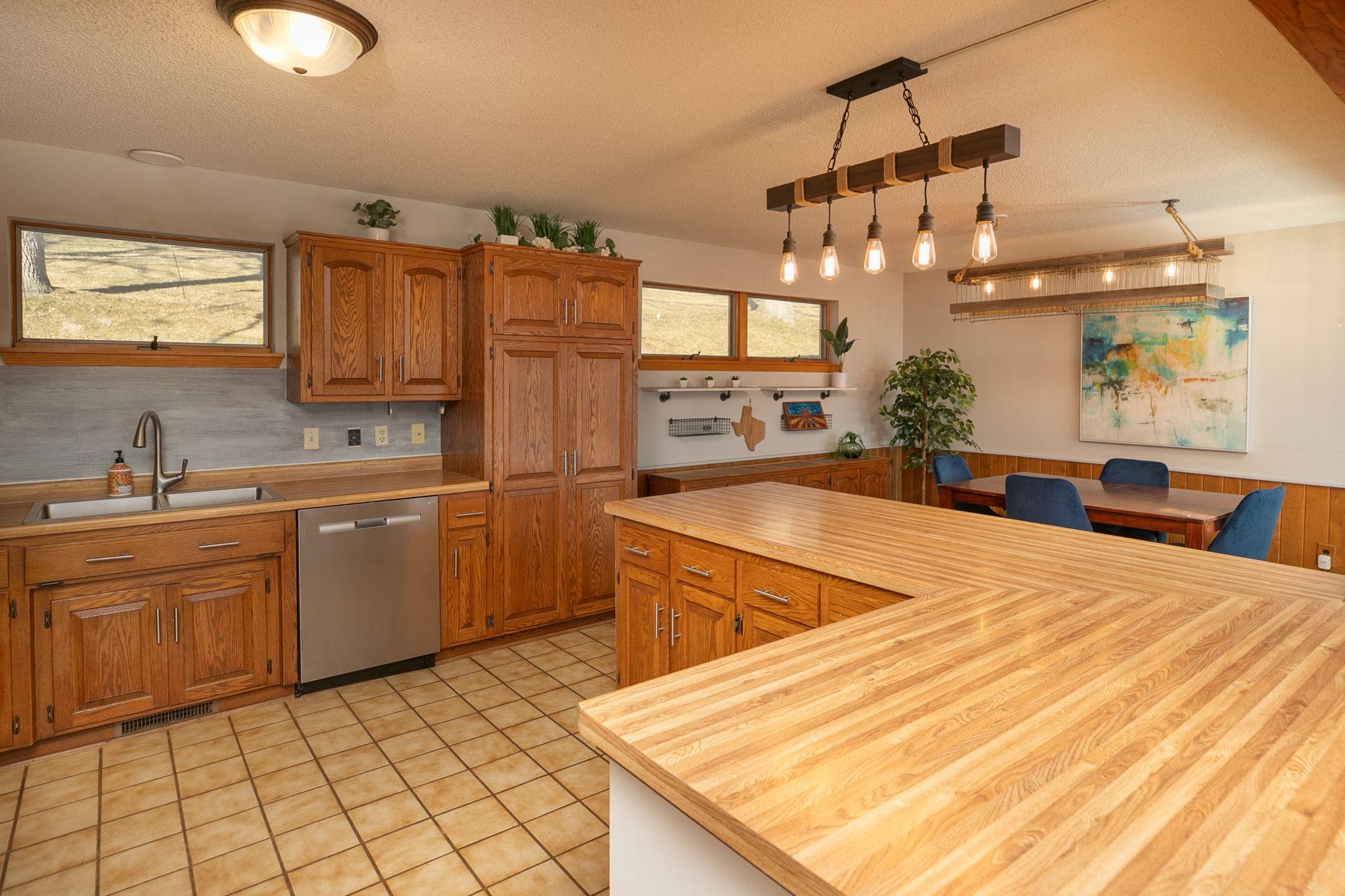 1007 Sunset Road Property Photo 56