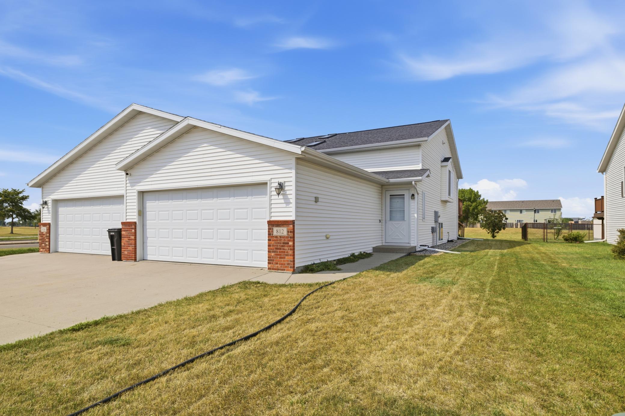 812 34th Avenue W Property Photo 1