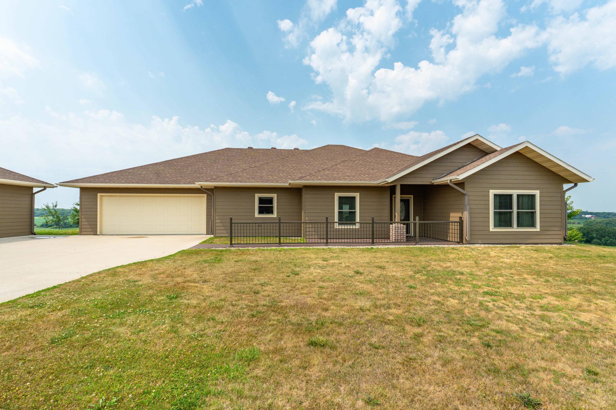 20733 E Dane Prairie Road Property Photo 3