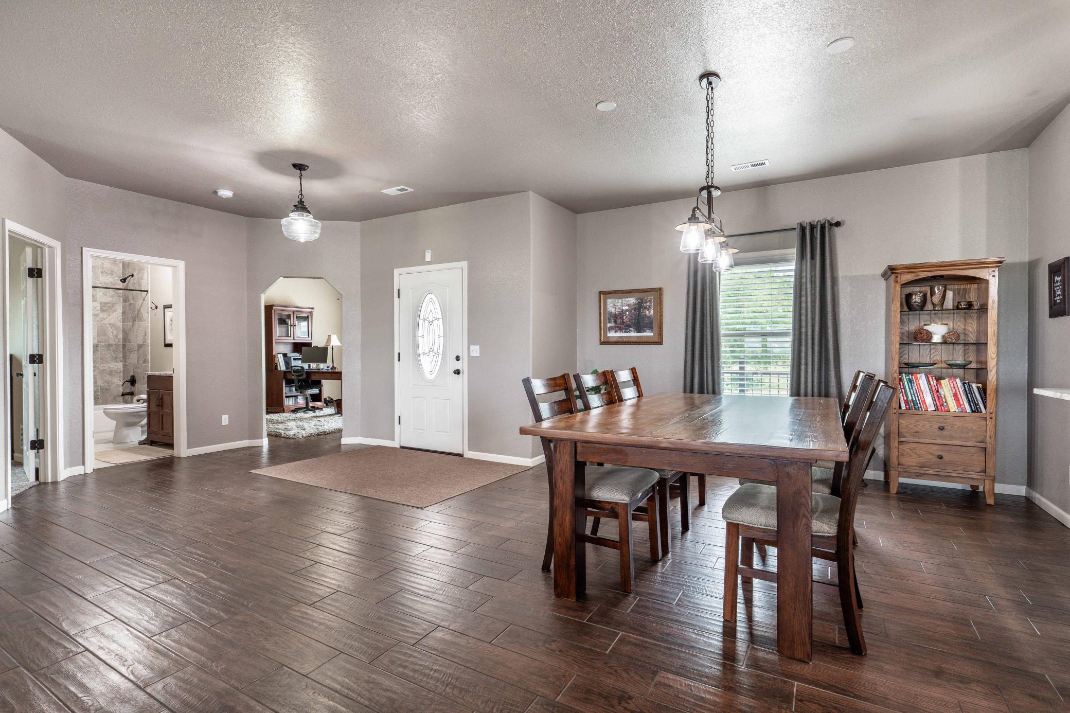 20733 E Dane Prairie Road Property Photo 10