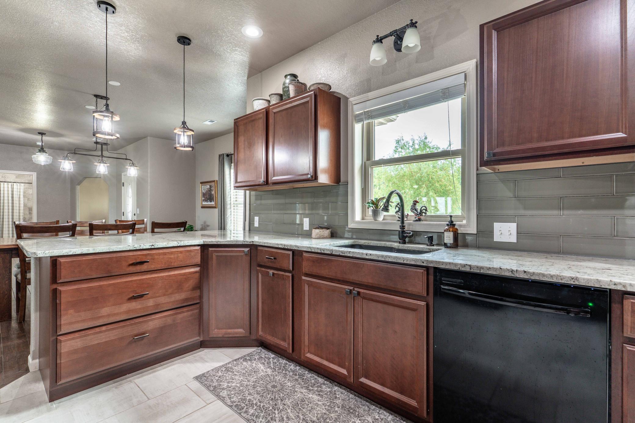 20733 E Dane Prairie Road Property Photo 22