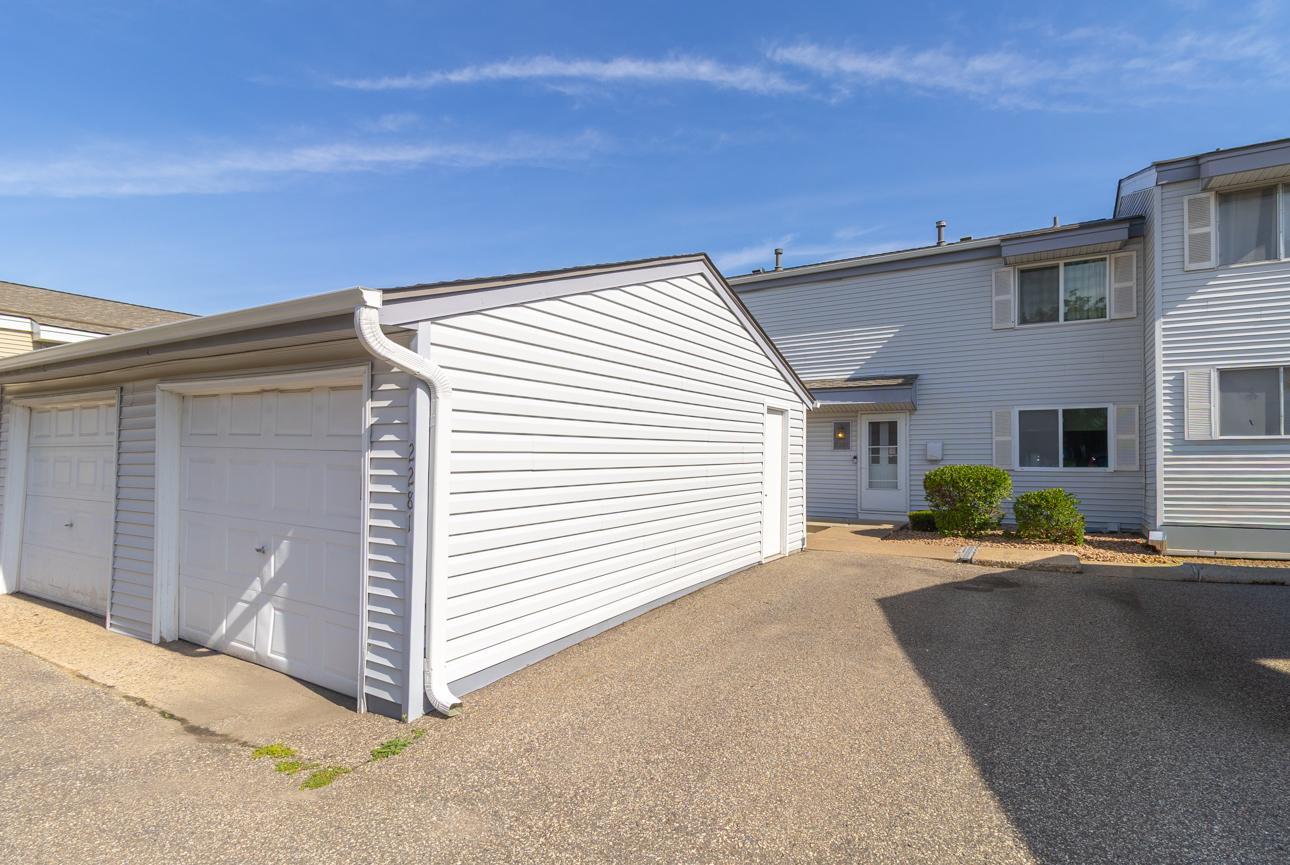 2281 Pond Avenue E Property Photo 1