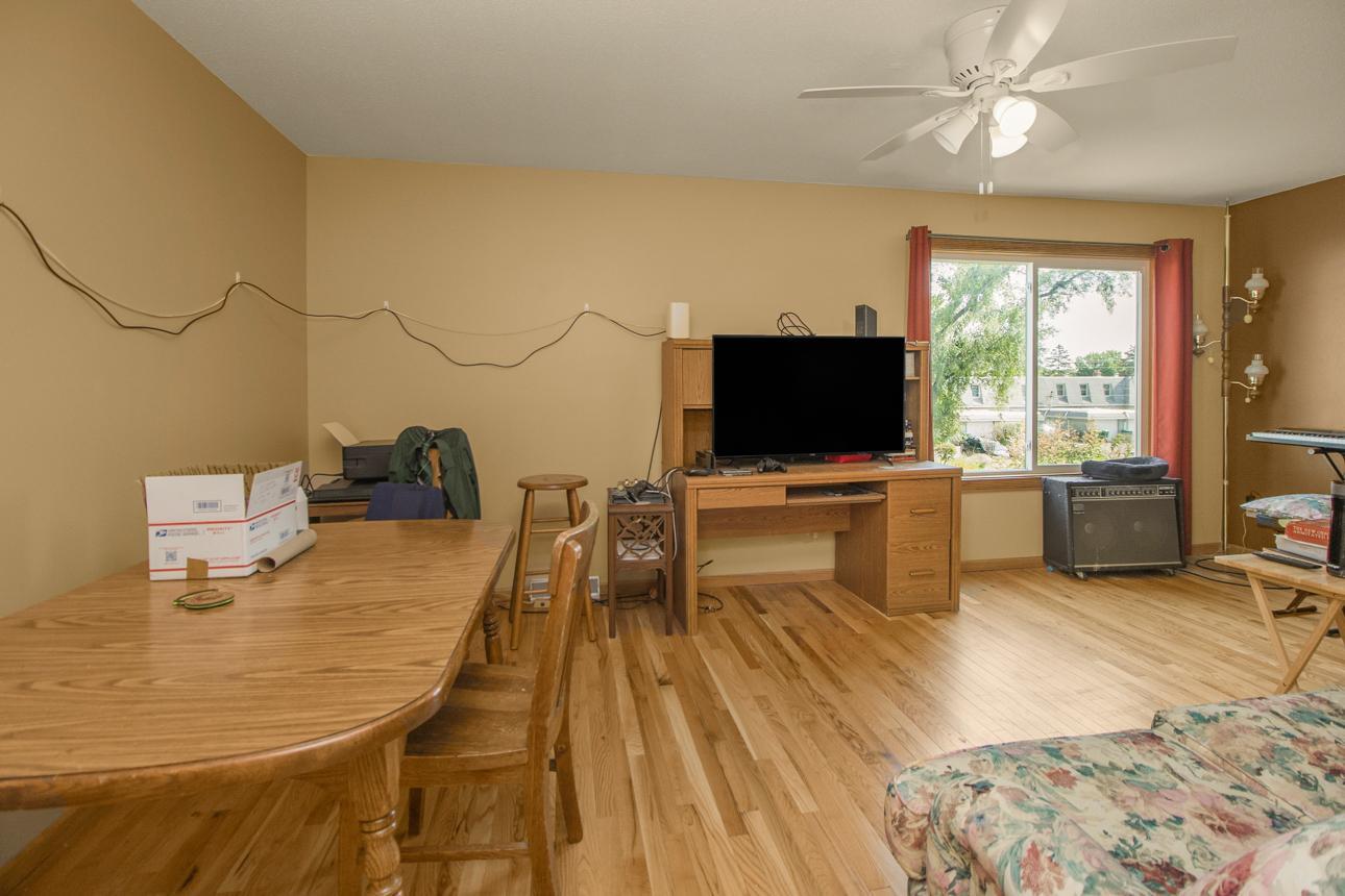 2281 Pond Avenue E Property Photo 15