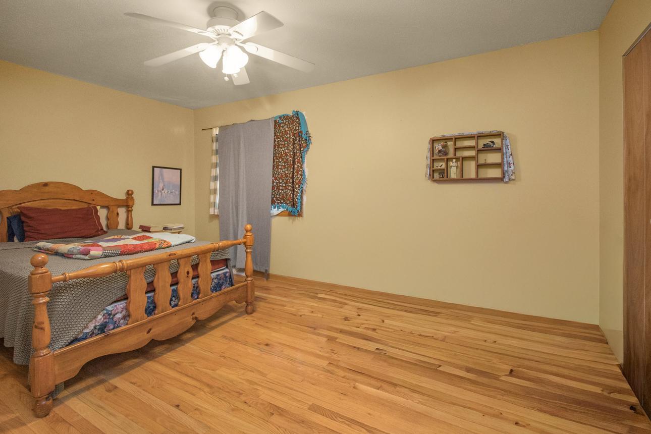 2281 Pond Avenue E Property Photo 18