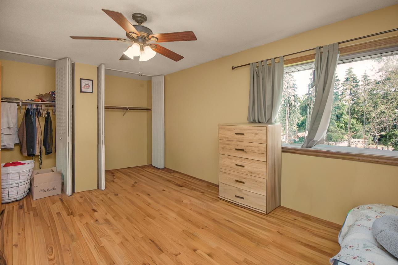 2281 Pond Avenue E Property Photo 22