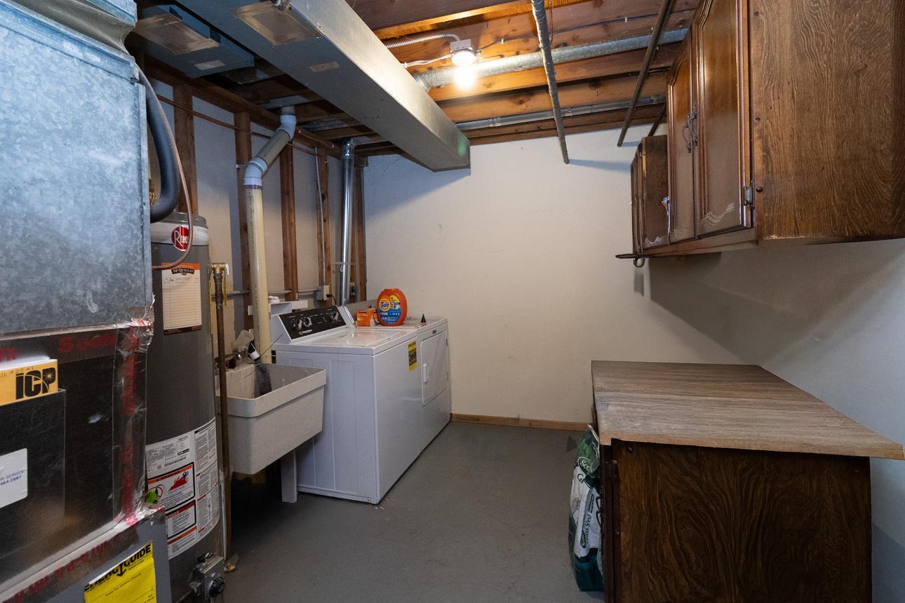 2281 Pond Avenue E Property Photo 26