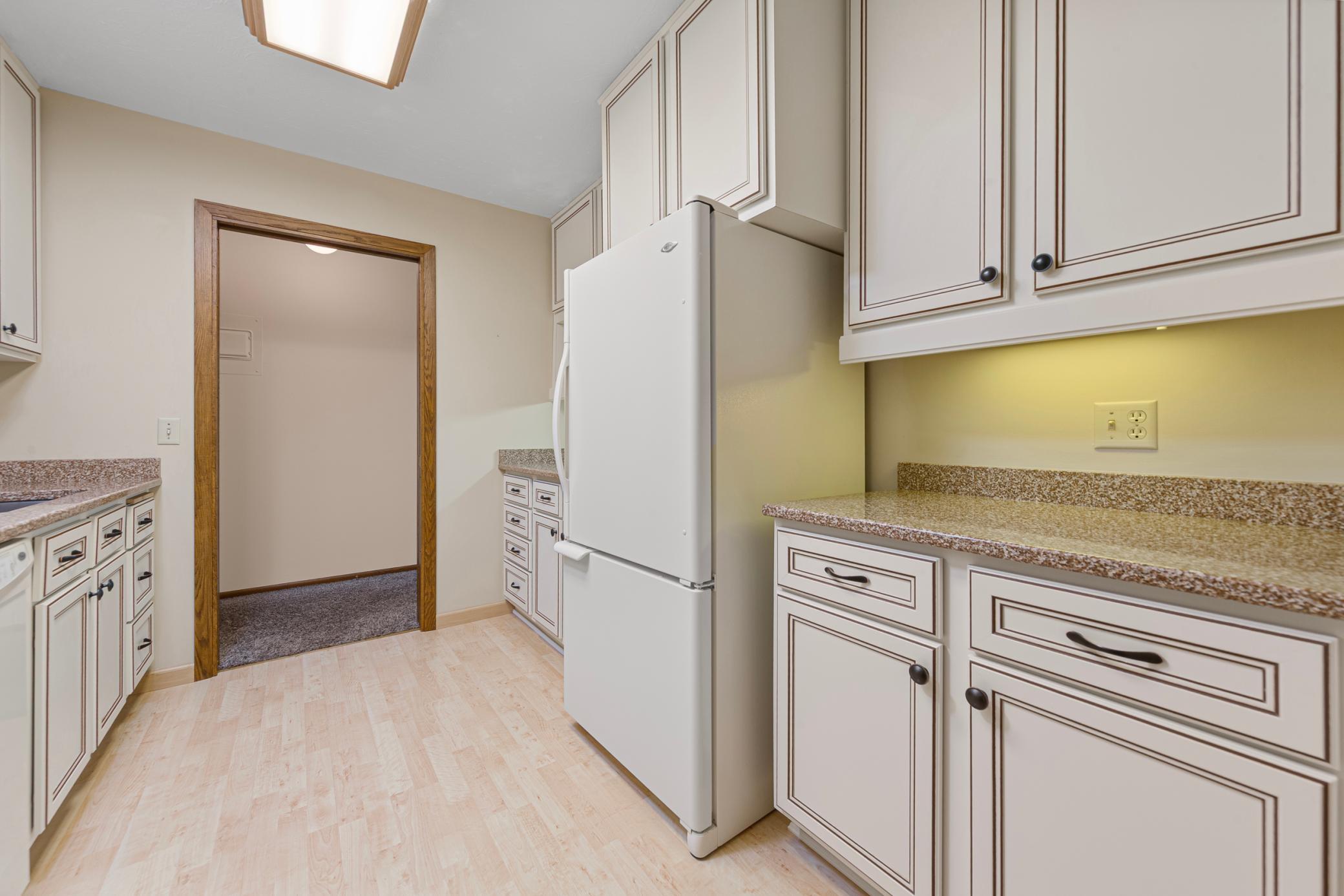 1000 Cannon Valley Drive E 124 Property Photo 3