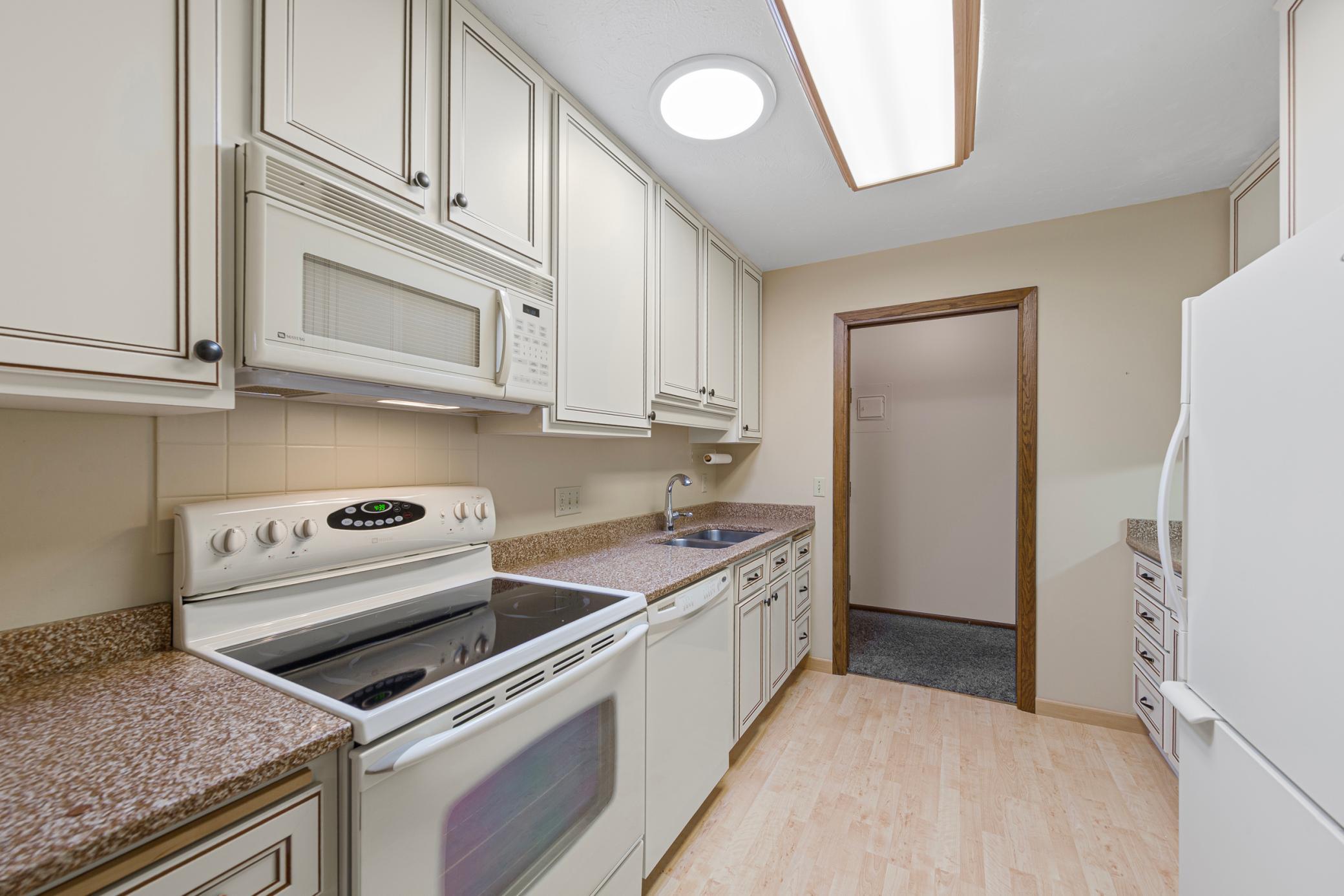 1000 Cannon Valley Drive E 124 Property Photo 4