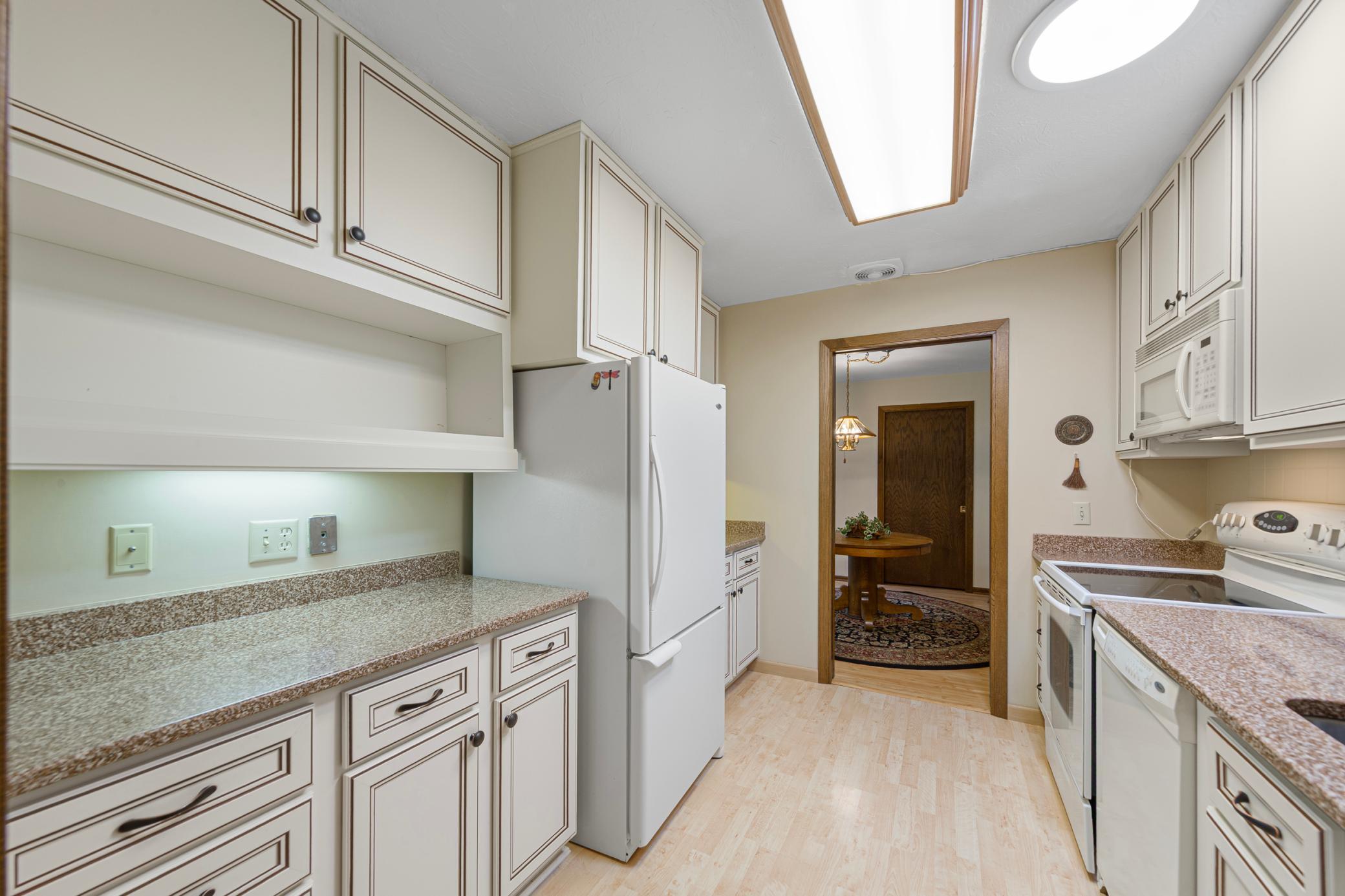 1000 Cannon Valley Drive E 124 Property Photo 6