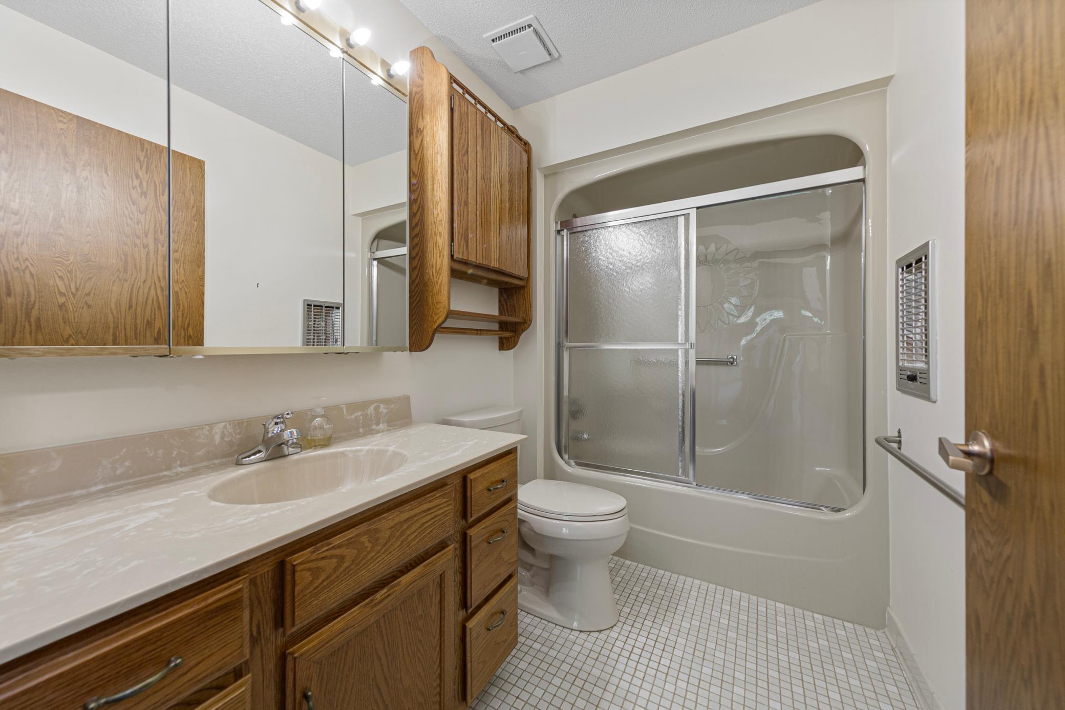 1000 Cannon Valley Drive E 124 Property Photo 8