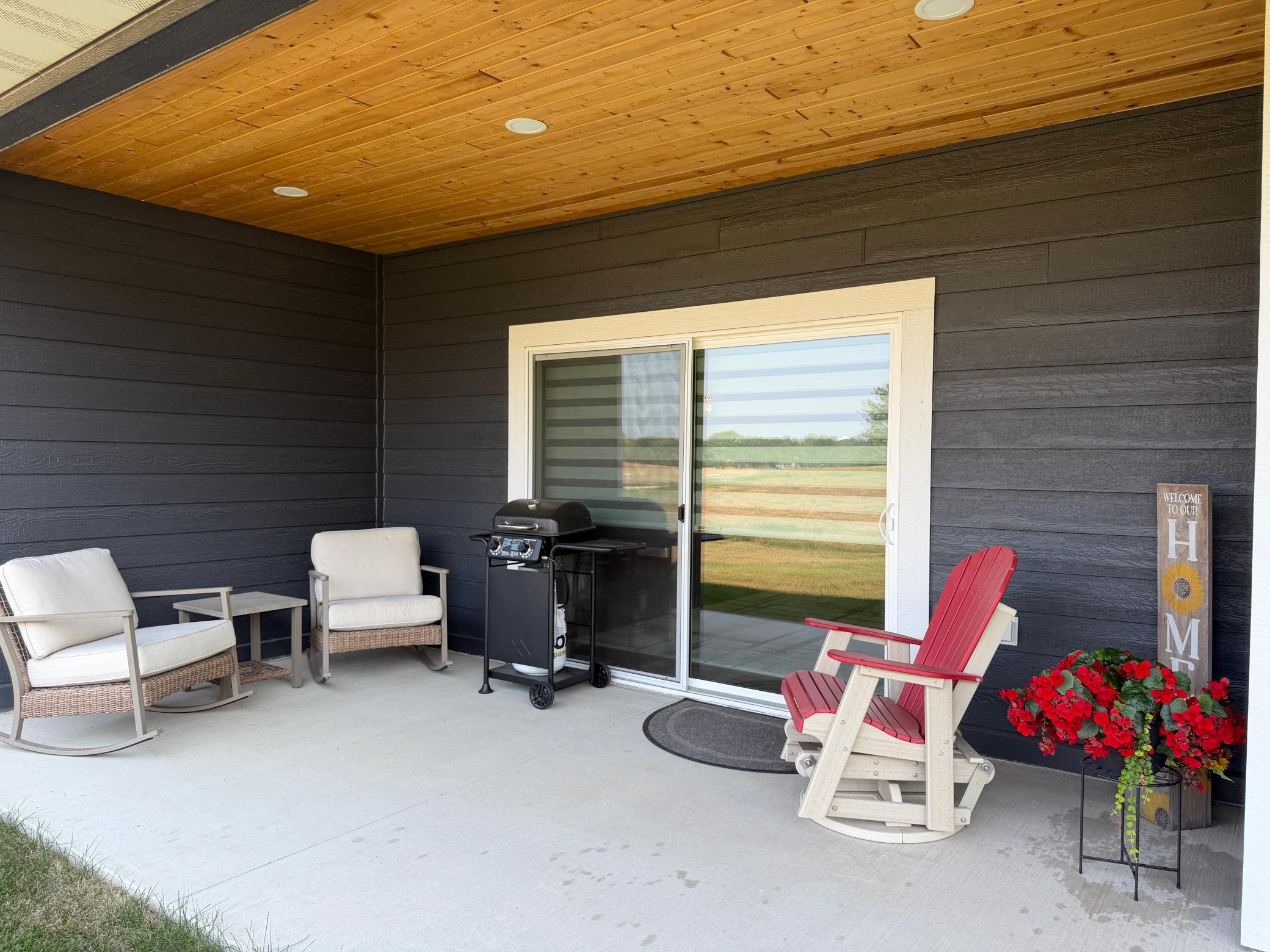 719 Tallgrass Circle Property Photo 3