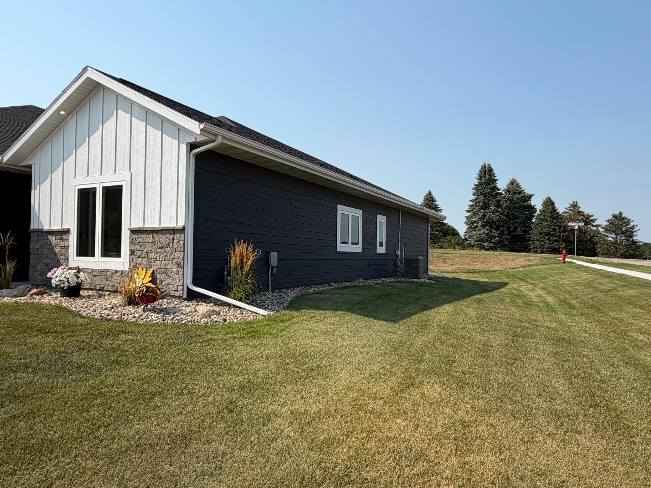 719 Tallgrass Circle Property Photo 4
