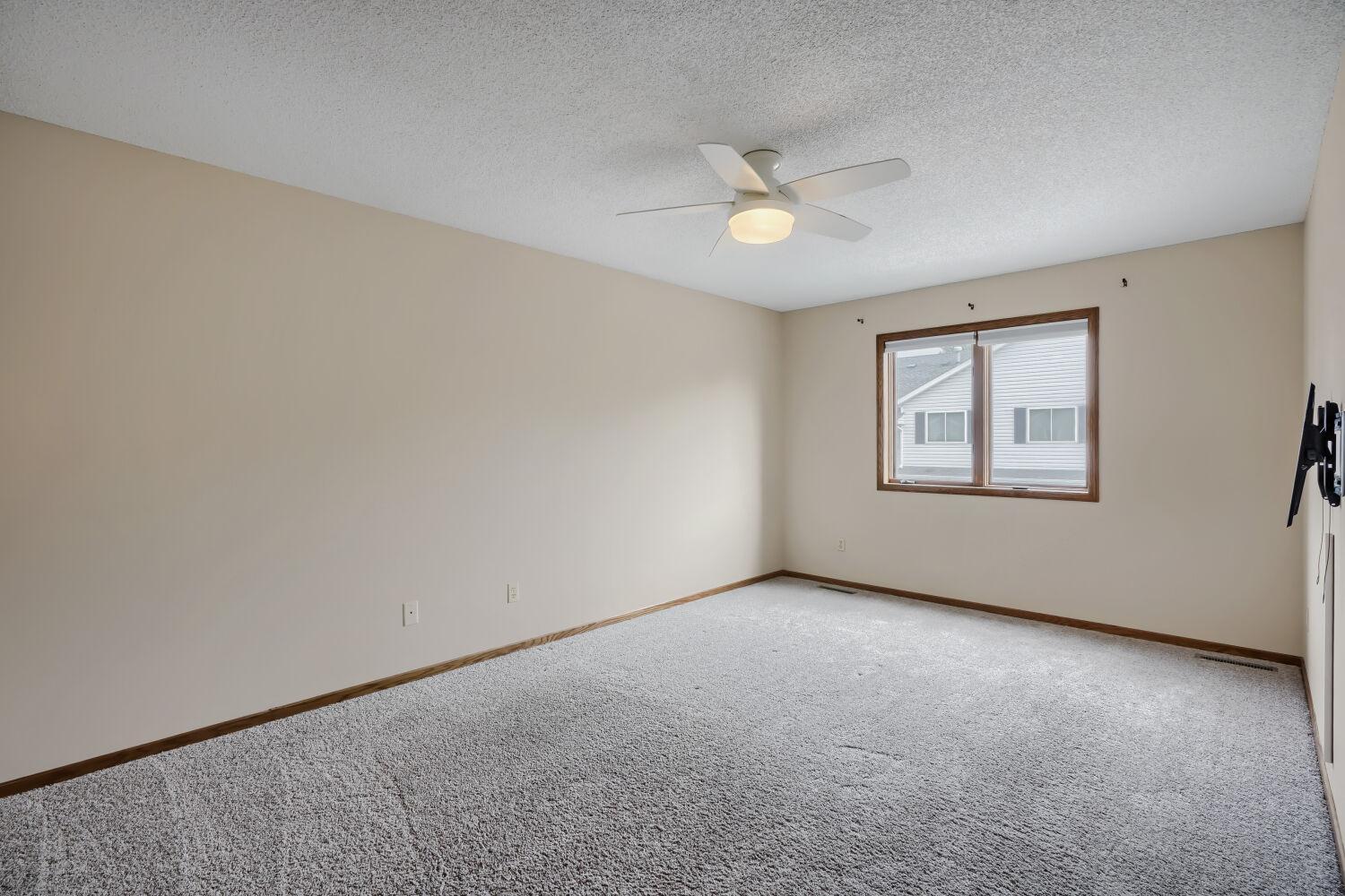 14809 Endicott Way Property Photo 10