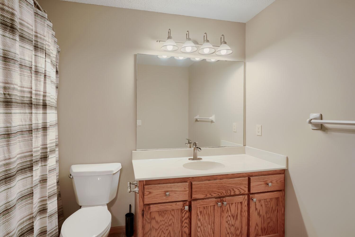 14809 Endicott Way Property Photo 12