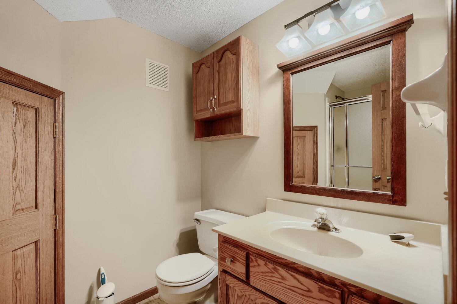 14809 Endicott Way Property Photo 16