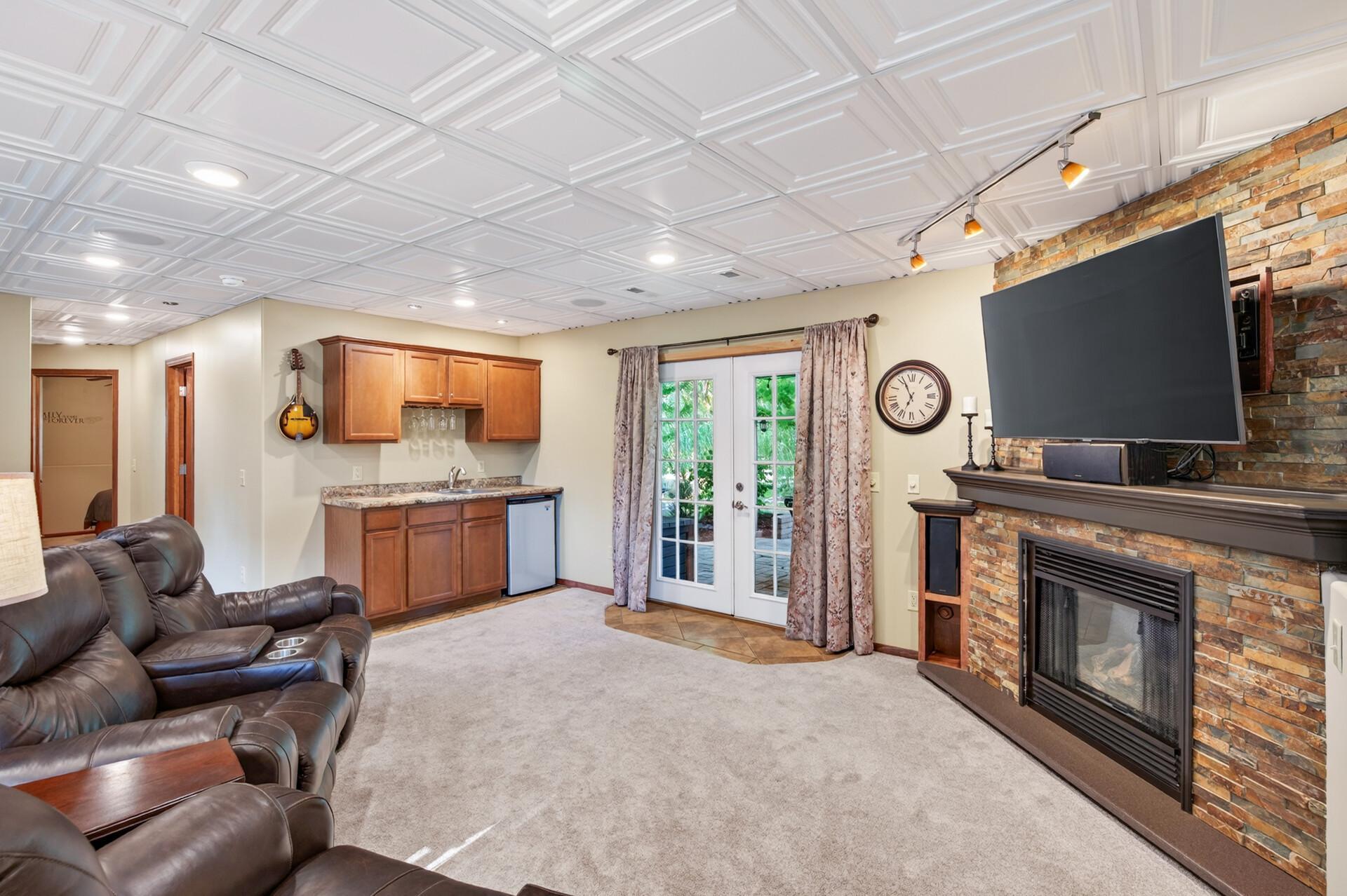 1233 Irvine Drive Property Photo 34