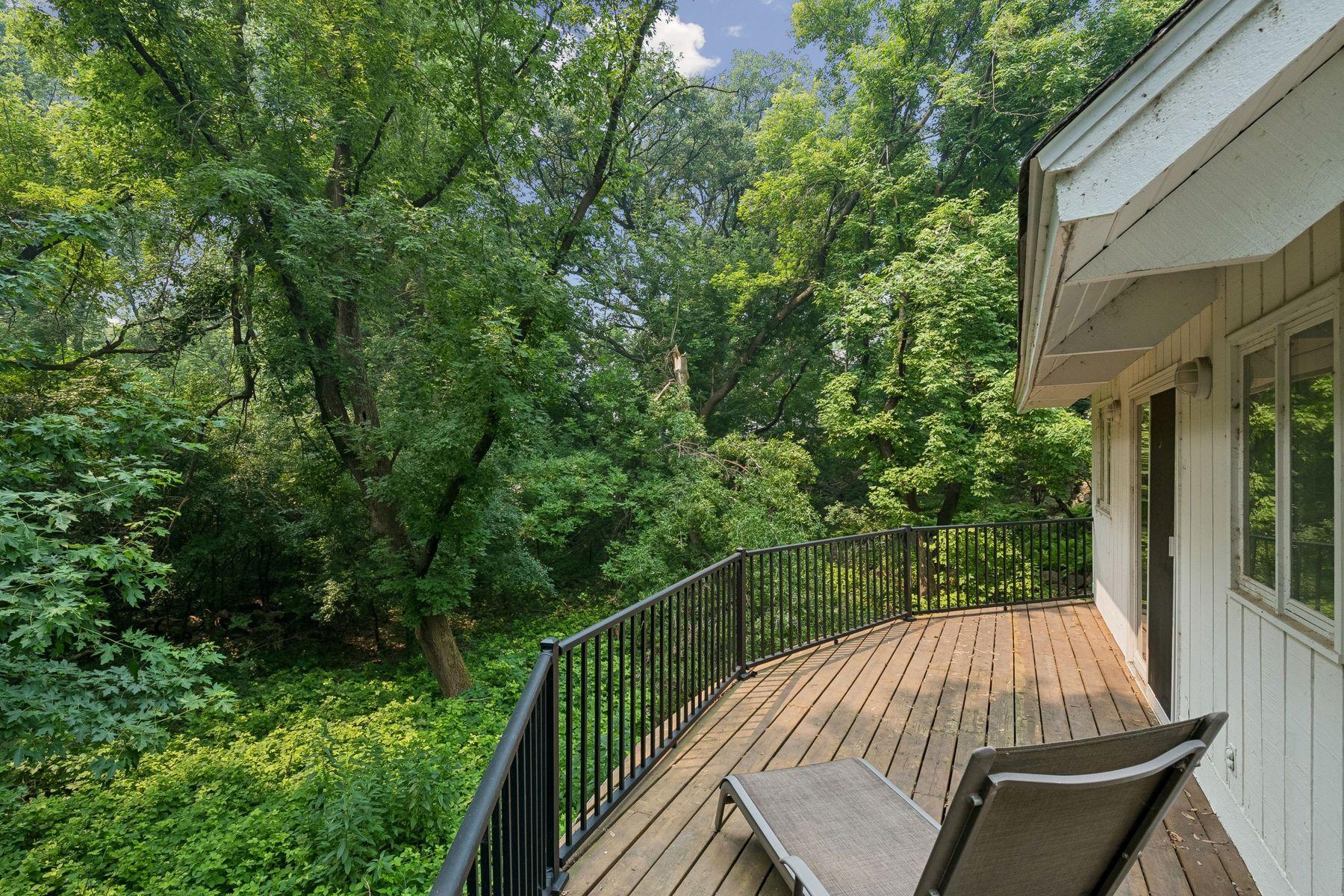 3225 W 54th Street Property Photo 9