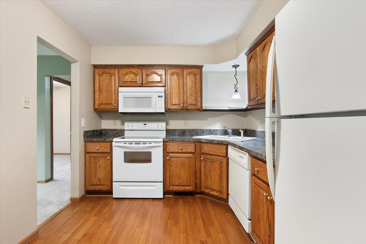 566 Donegal Circle Property Photo 18