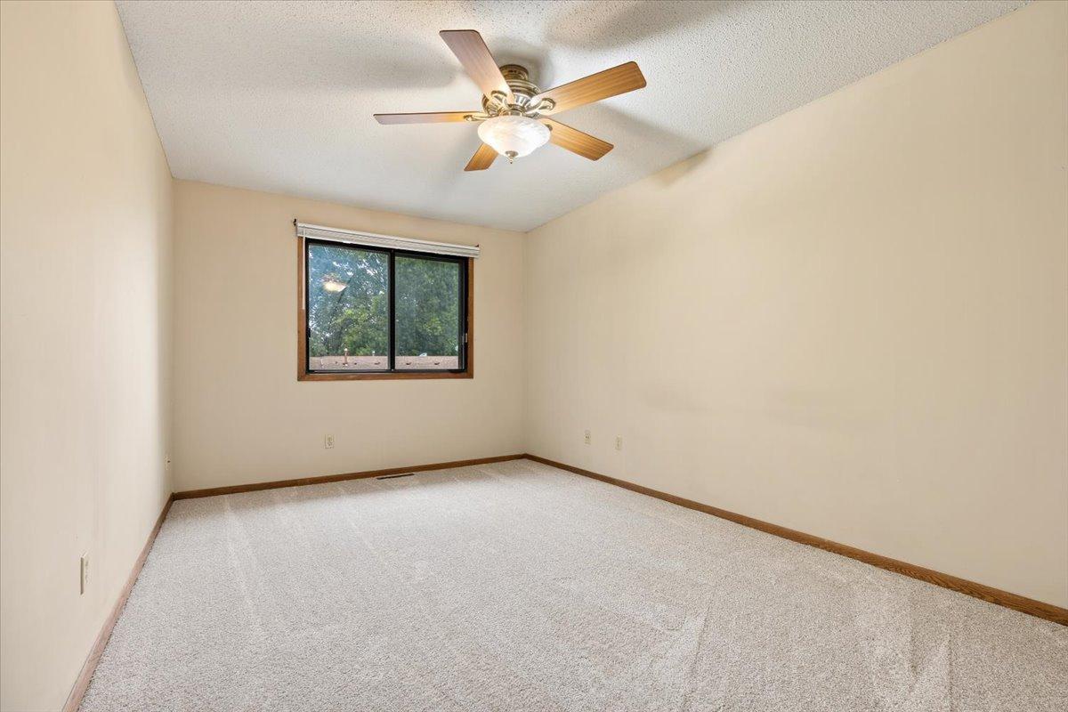 566 Donegal Circle Property Photo 20