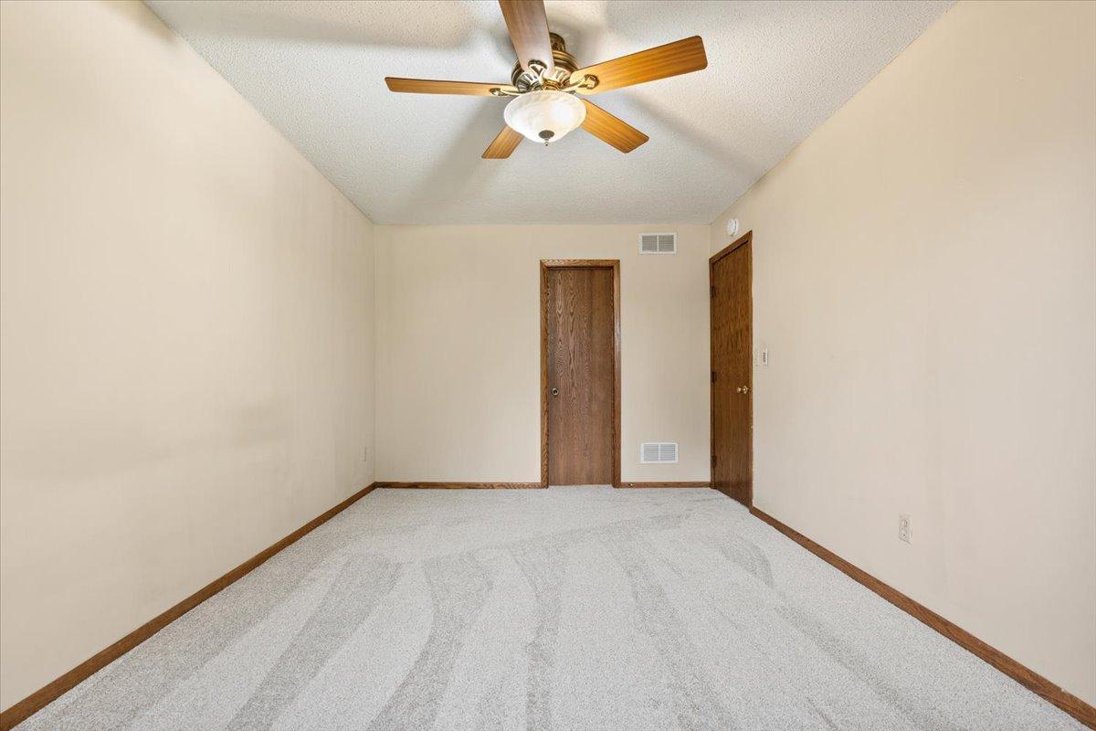 566 Donegal Circle Property Photo 22
