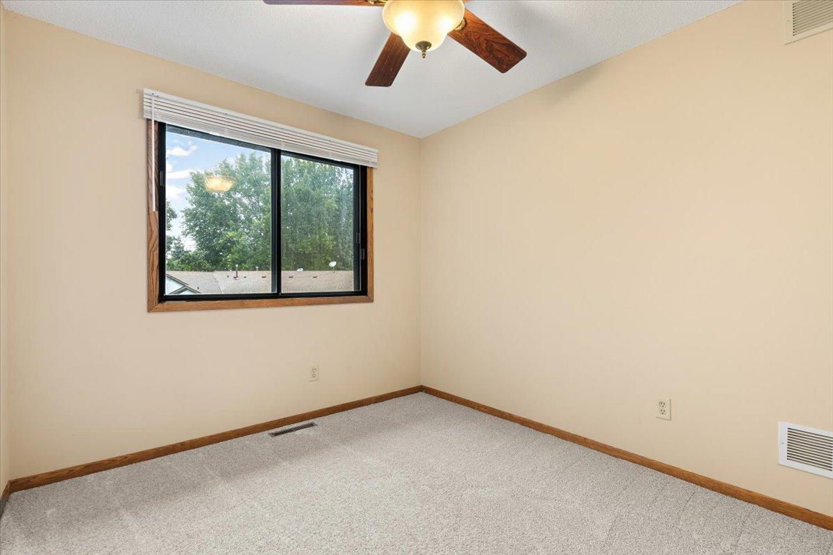 566 Donegal Circle Property Photo 23