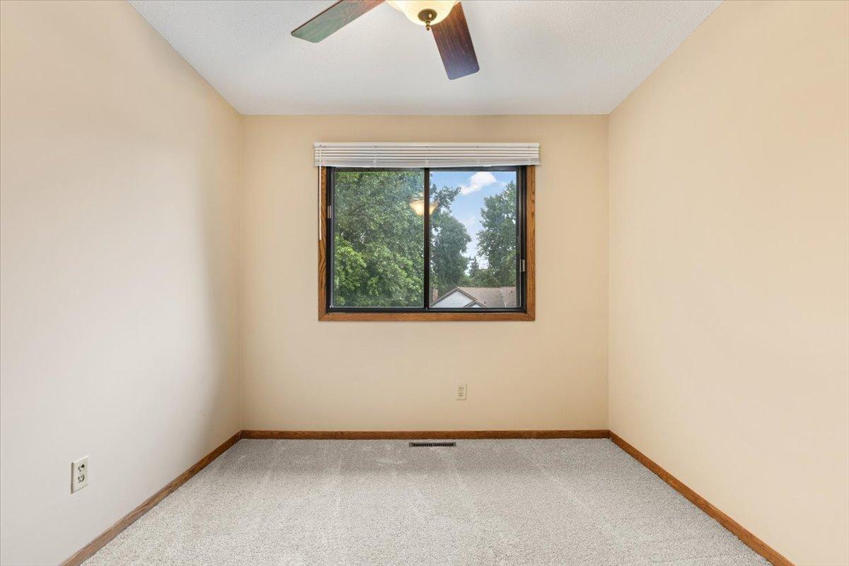 566 Donegal Circle Property Photo 24