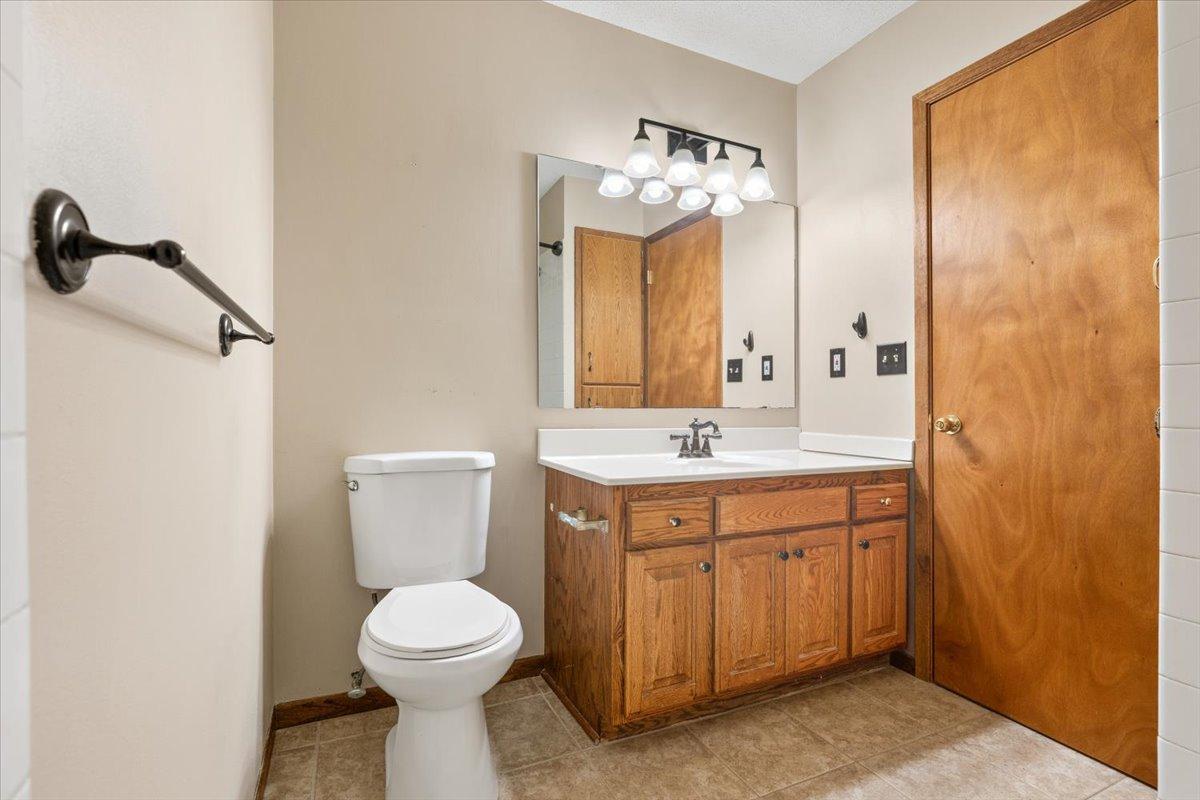 566 Donegal Circle Property Photo 28