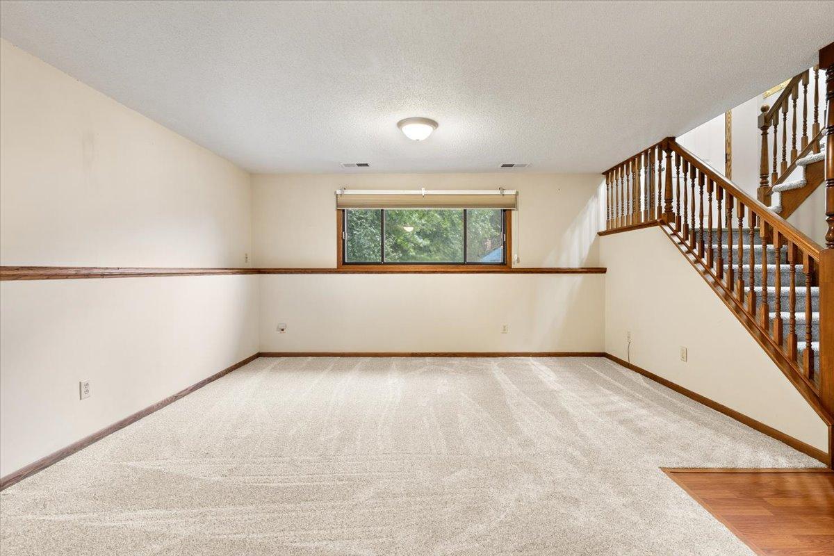 566 Donegal Circle Property Photo 31
