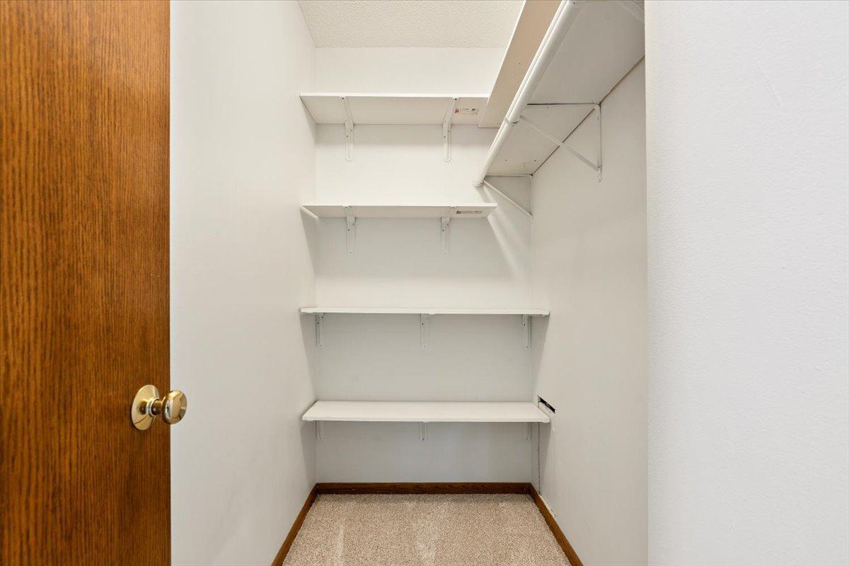566 Donegal Circle Property Photo 38