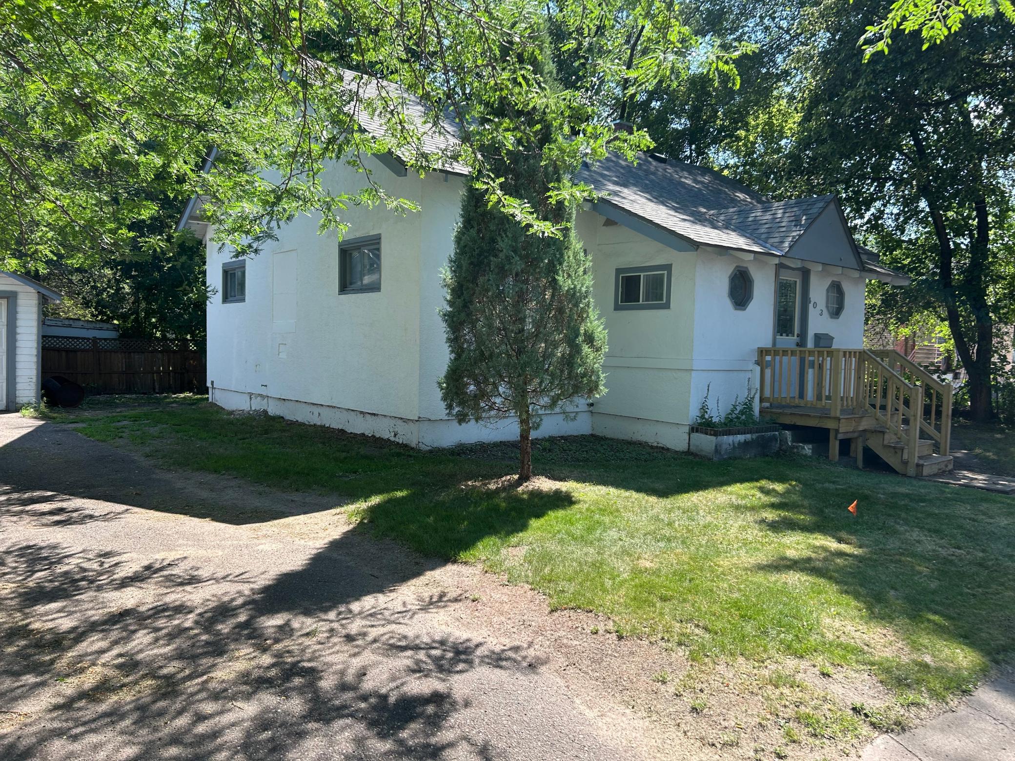 403 S 3rd Street Property Photo 2