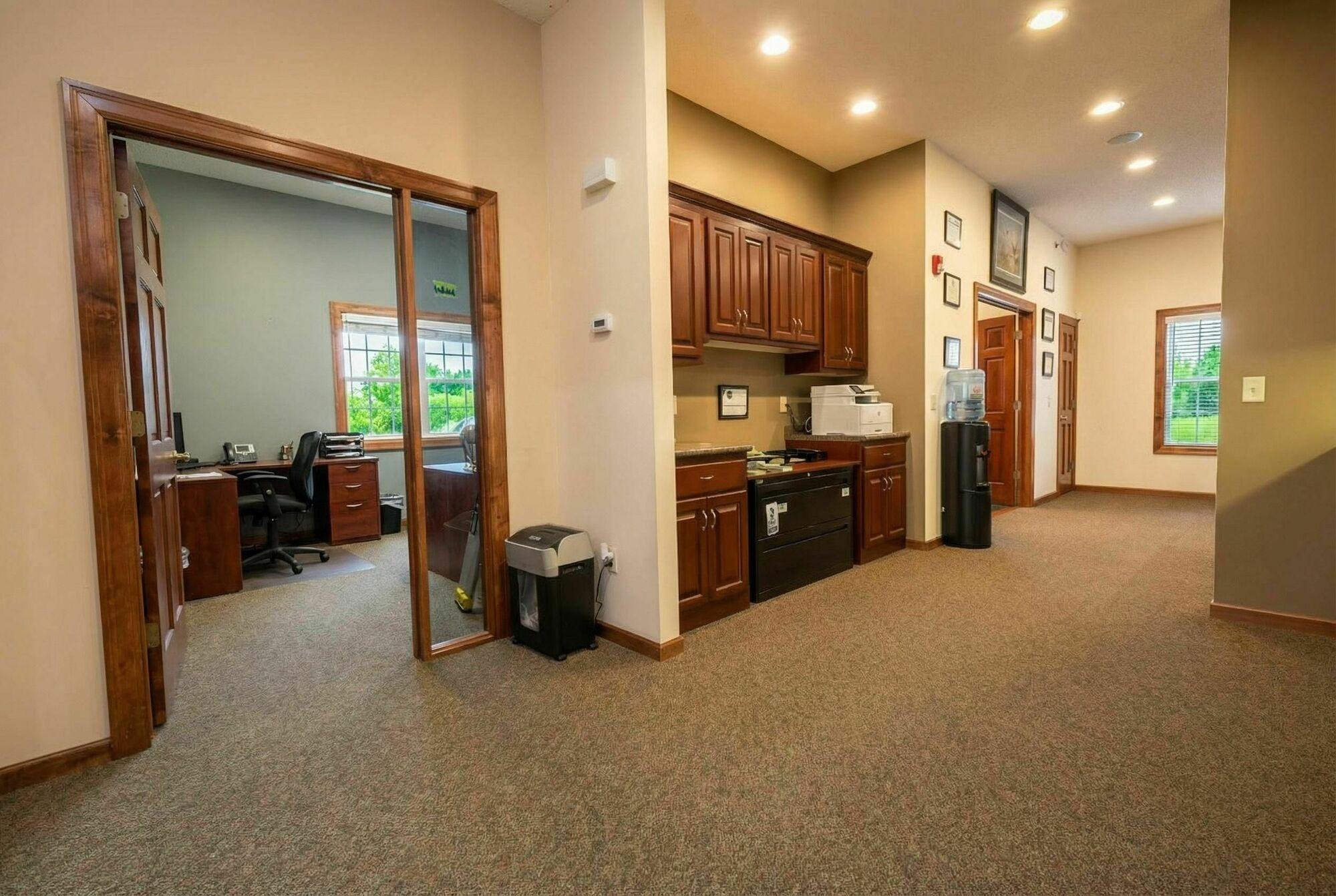 2195 Northdale Boulevard Nw Property Photo 6