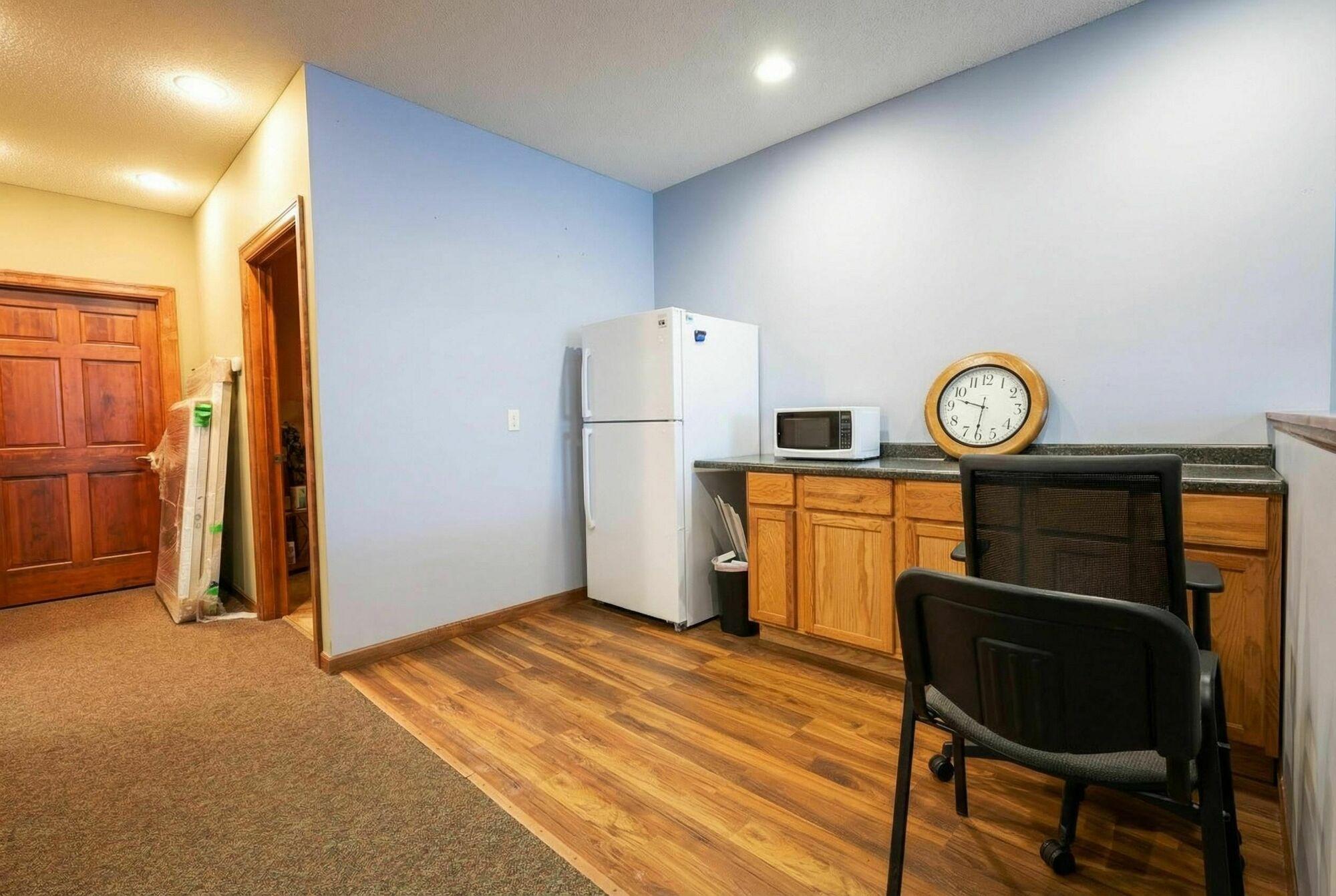 2195 Northdale Boulevard Nw Property Photo 15