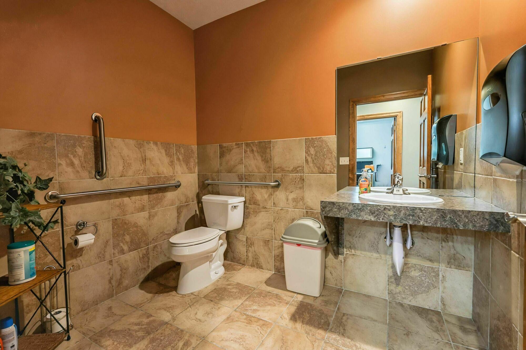 2195 Northdale Boulevard Nw Property Photo 17