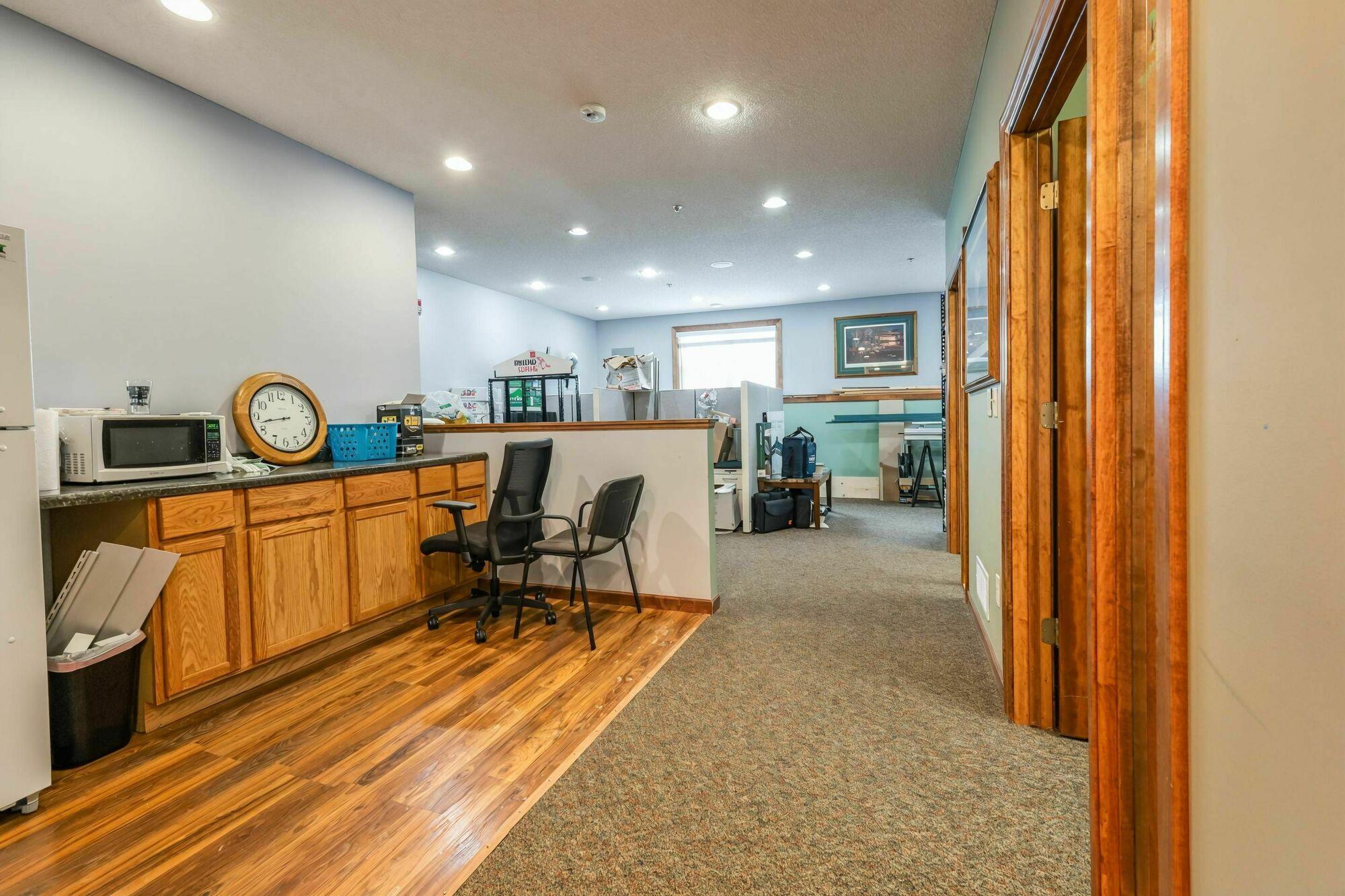 2195 Northdale Boulevard Nw Property Photo 18